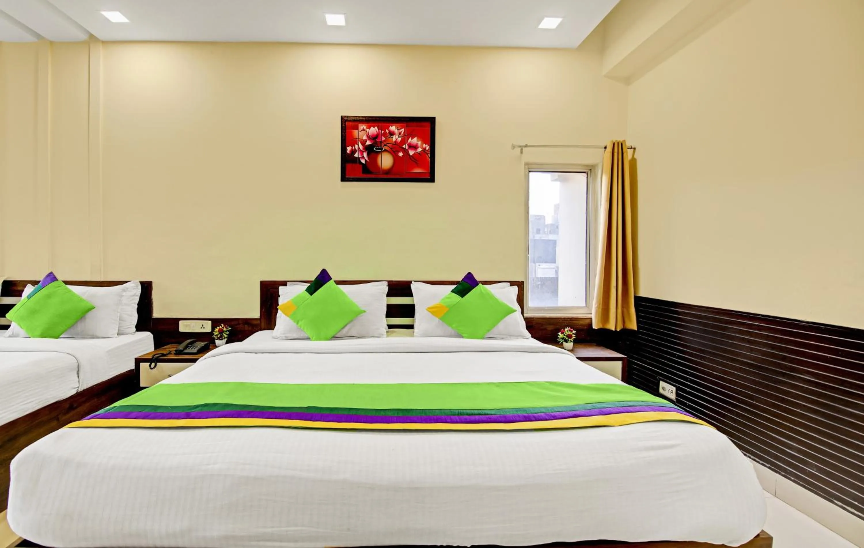 Bedroom, Bed in Raj Darbar - 10 Meter From Golden Temple