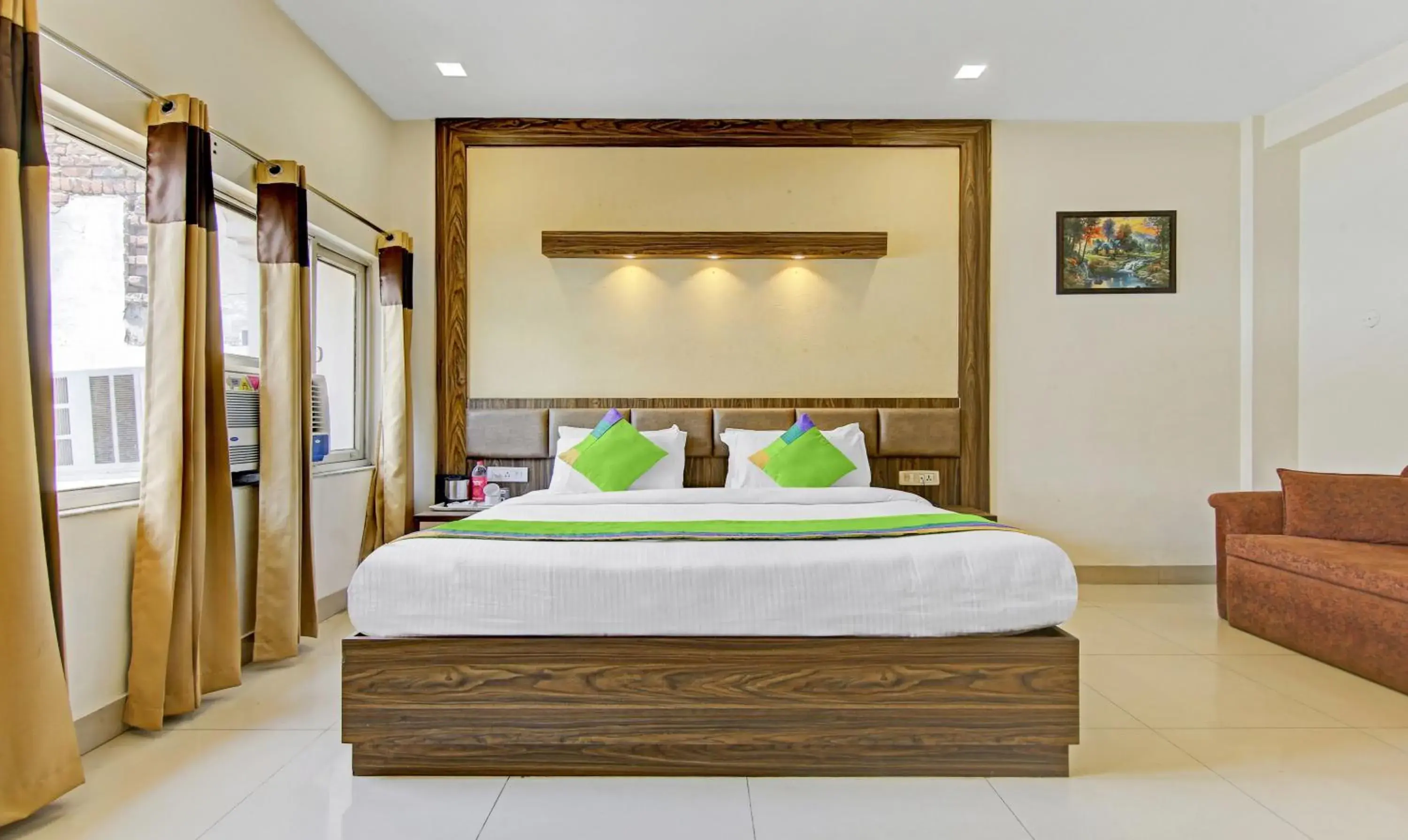 Deluxe Suite in Raj Darbar - 10 Meter From Golden Temple Deluxe Suite in Raj Darbar - 10 Meter From Golden Temple