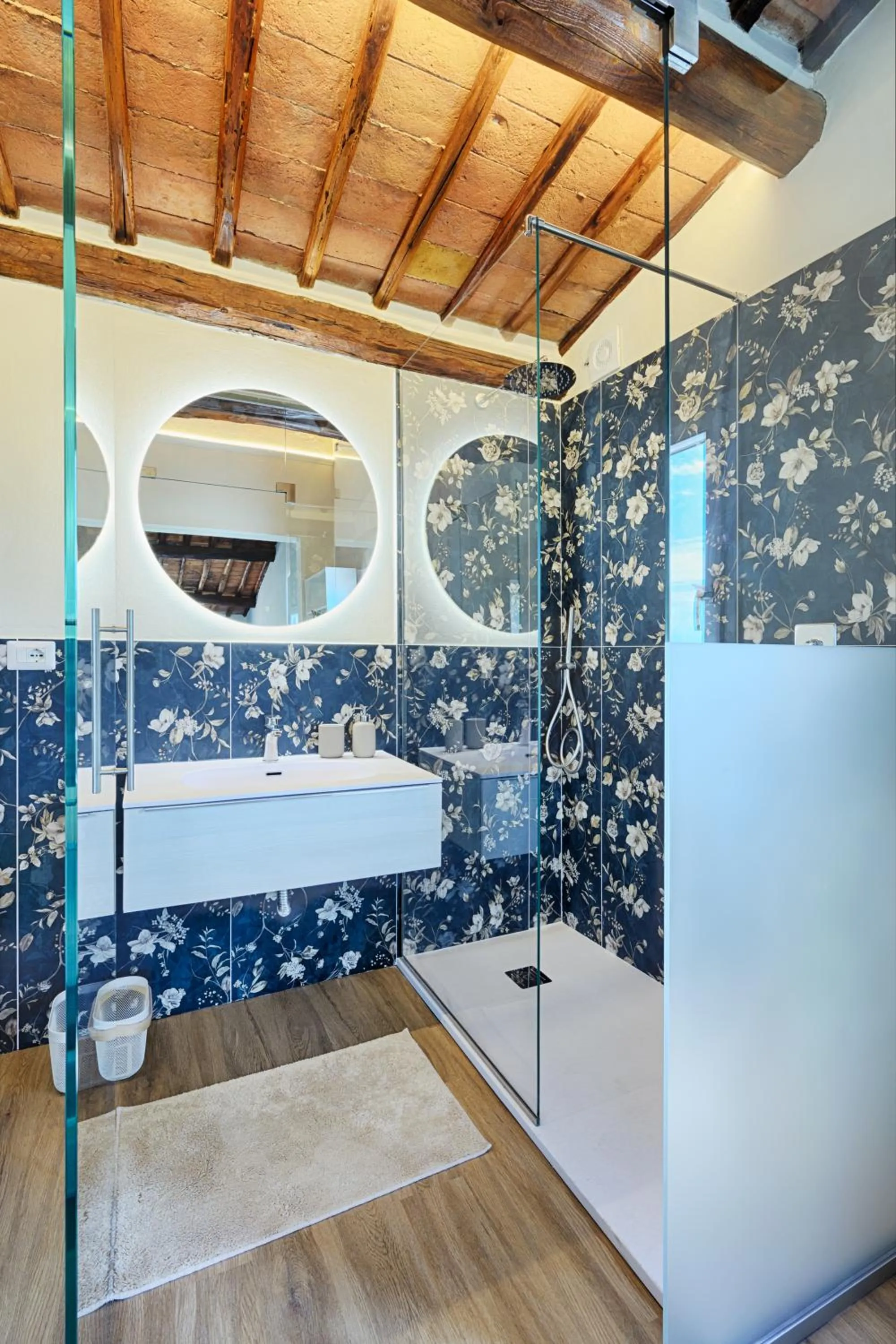 Shower in I Merli di Ada