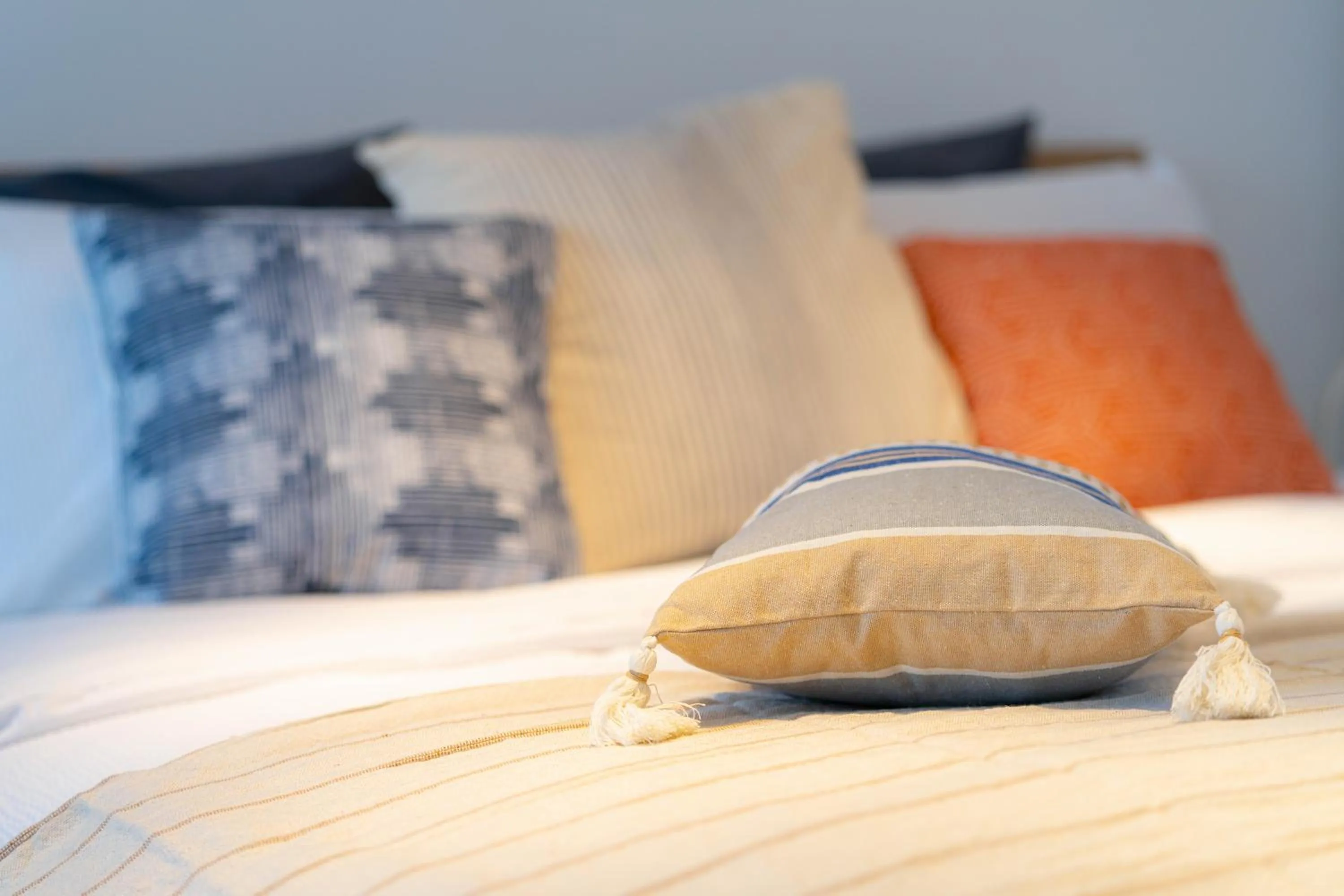 Bed in Amaris ApartHotel la 2 Pași de Plajă & Parcare Gratuită