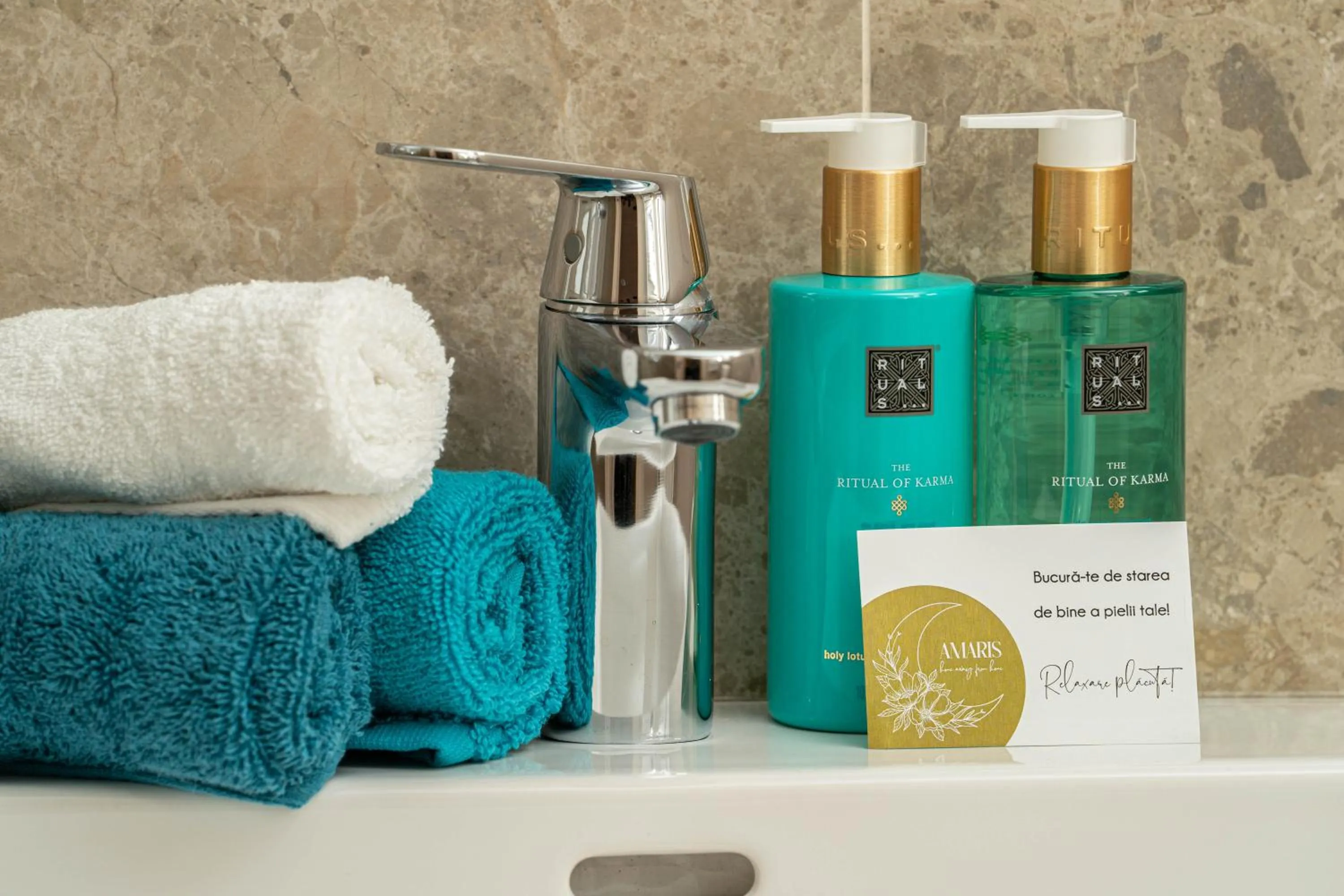 Bathroom in Amaris ApartHotel la 2 Pași de Plajă & Parcare Gratuită