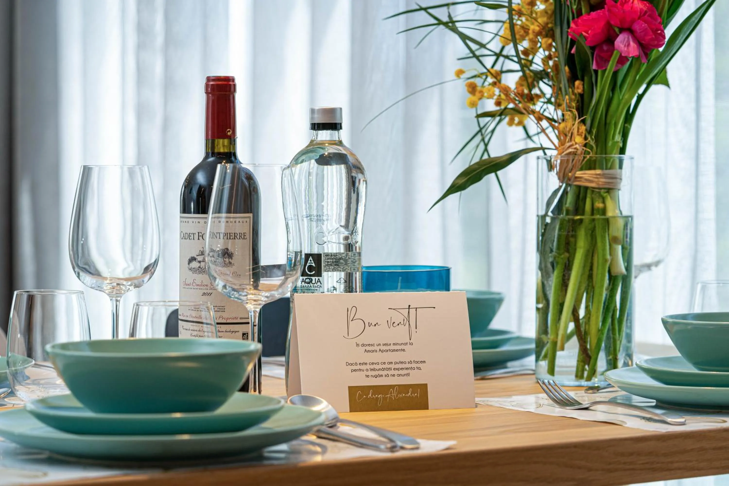 Drinks in Amaris ApartHotel la 2 Pași de Plajă & Parcare Gratuită