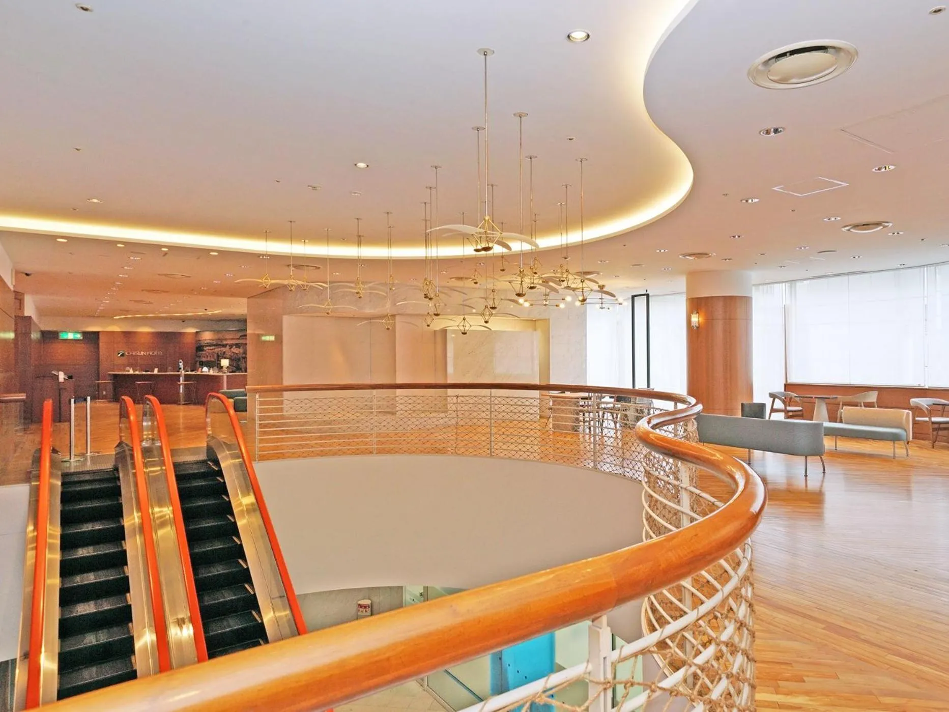 Lobby or reception in Chisun Hotel Yokohama Isezakicho