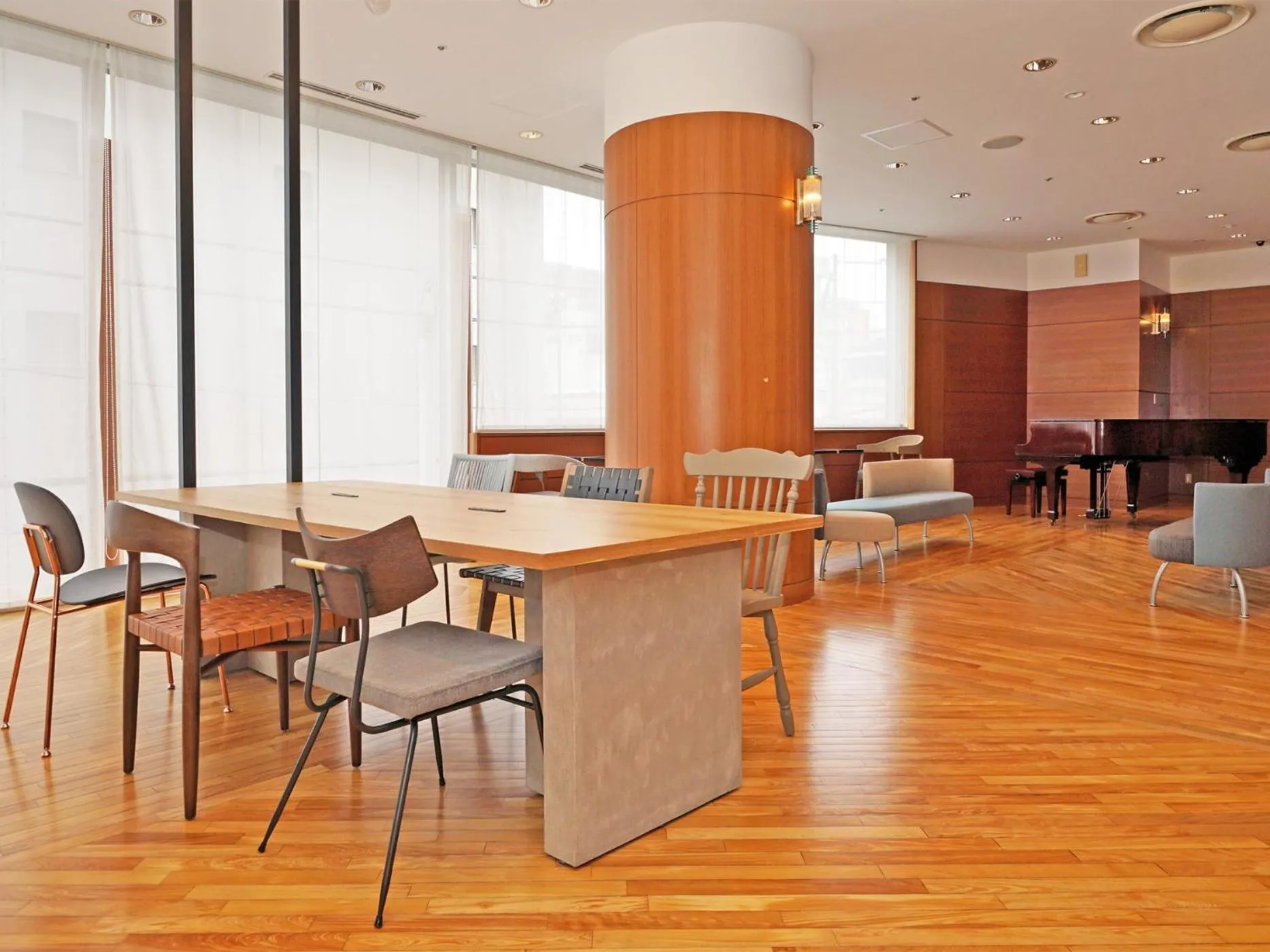 Lobby or reception in Chisun Hotel Yokohama Isezakicho