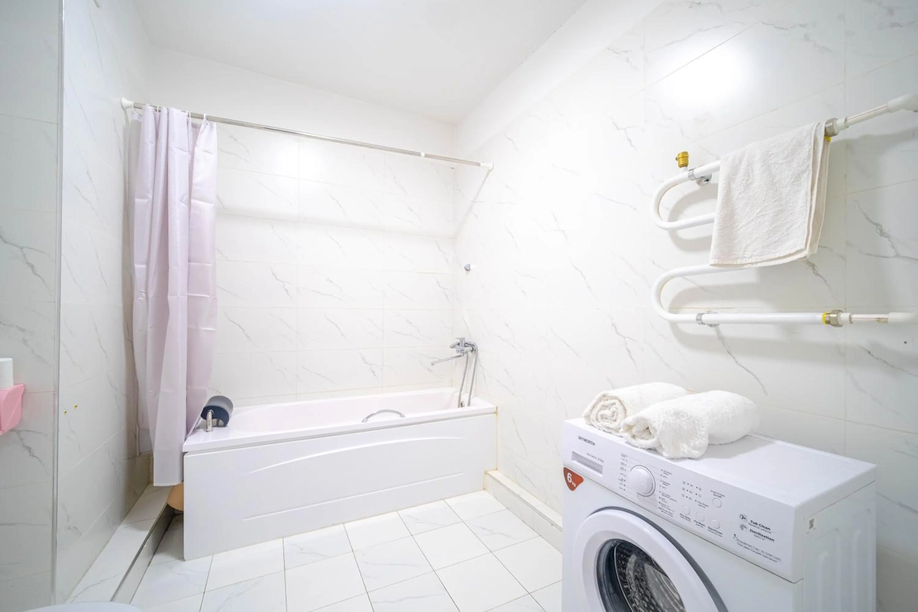 Bathroom in Eagle Town Serviced Apartment