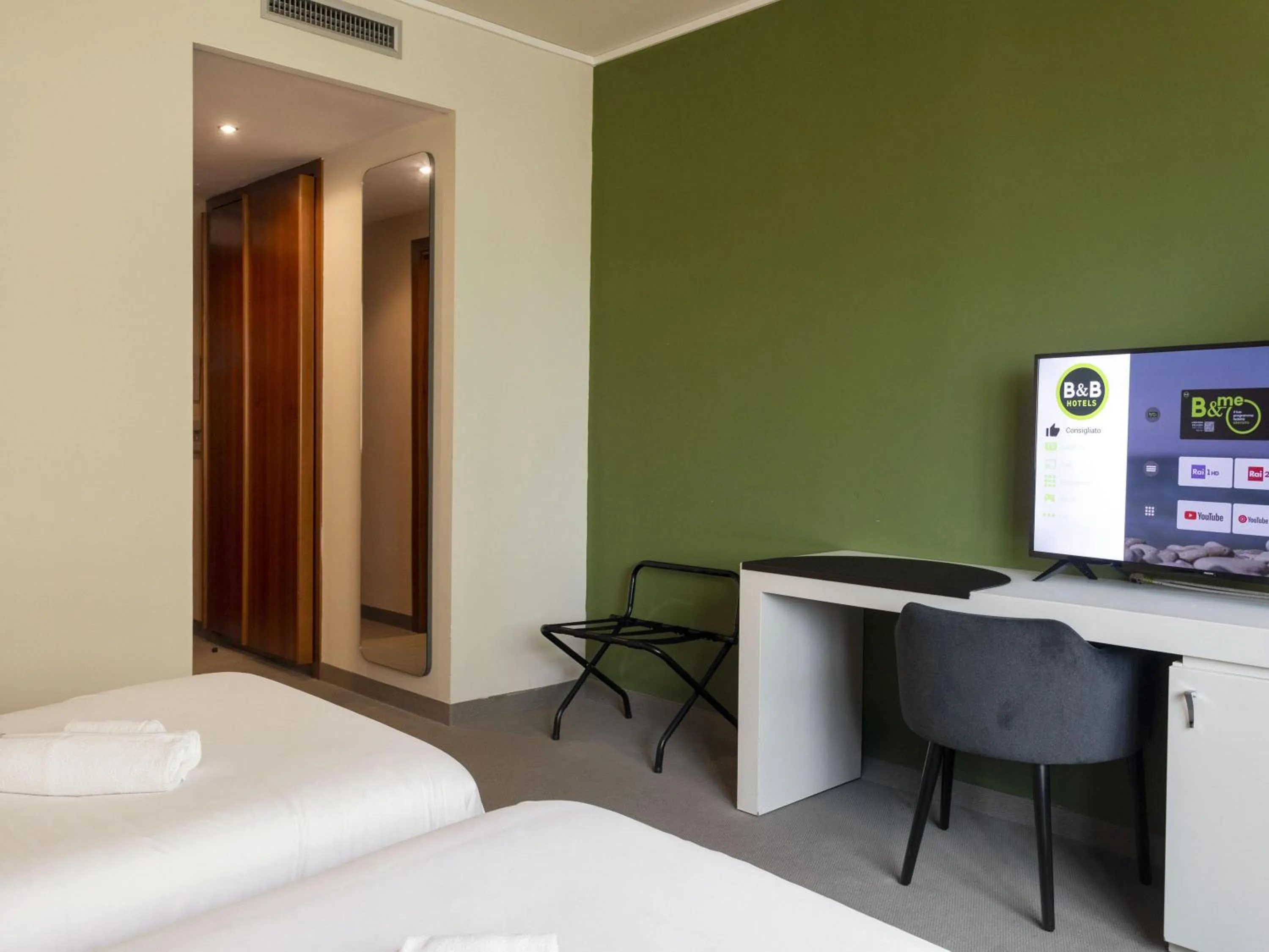 Photo of the whole room, Bed in B&B HOTEL Trapani Crystal