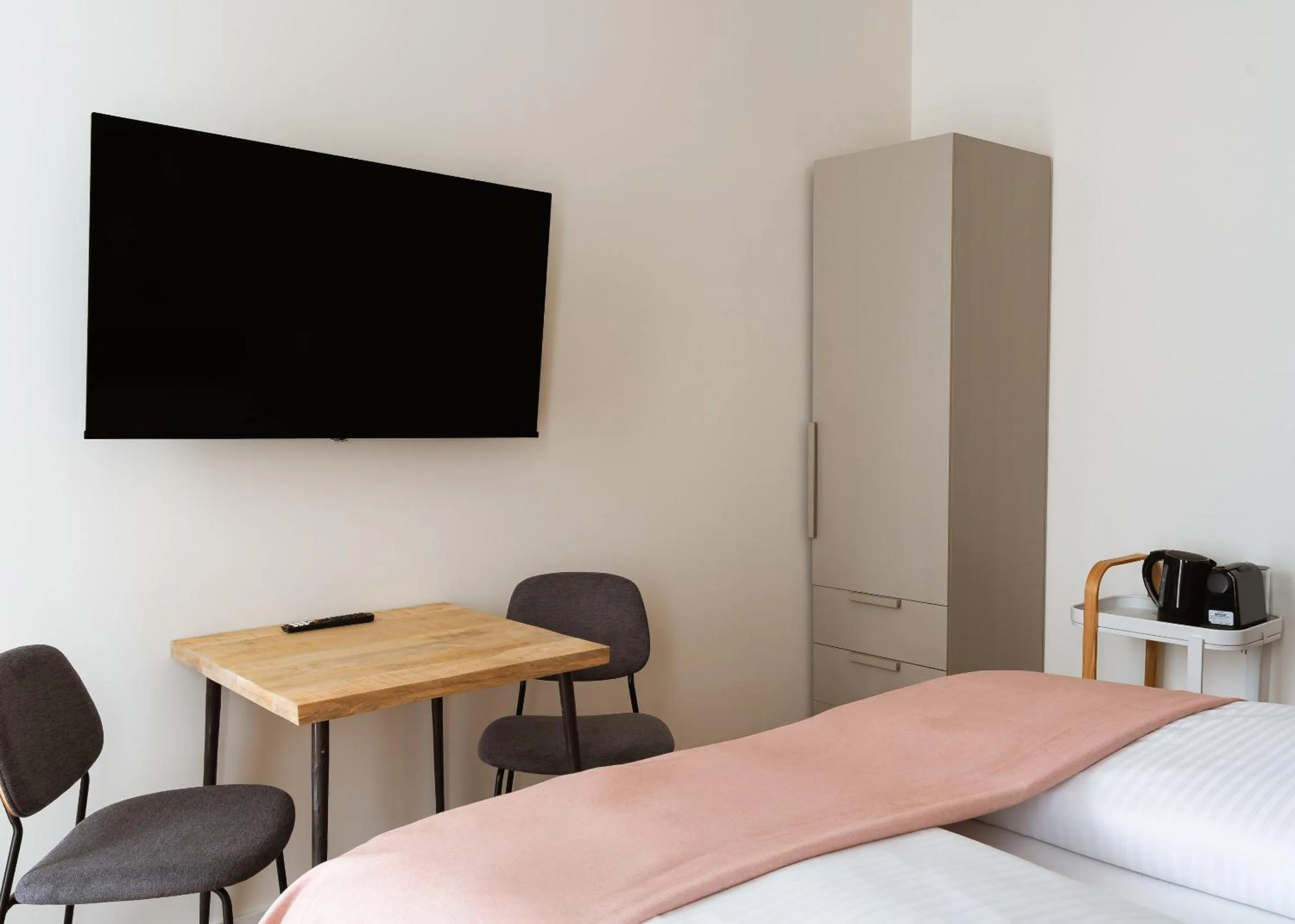 Bed in Limehome Berlin Müllerstraße - Digital Access