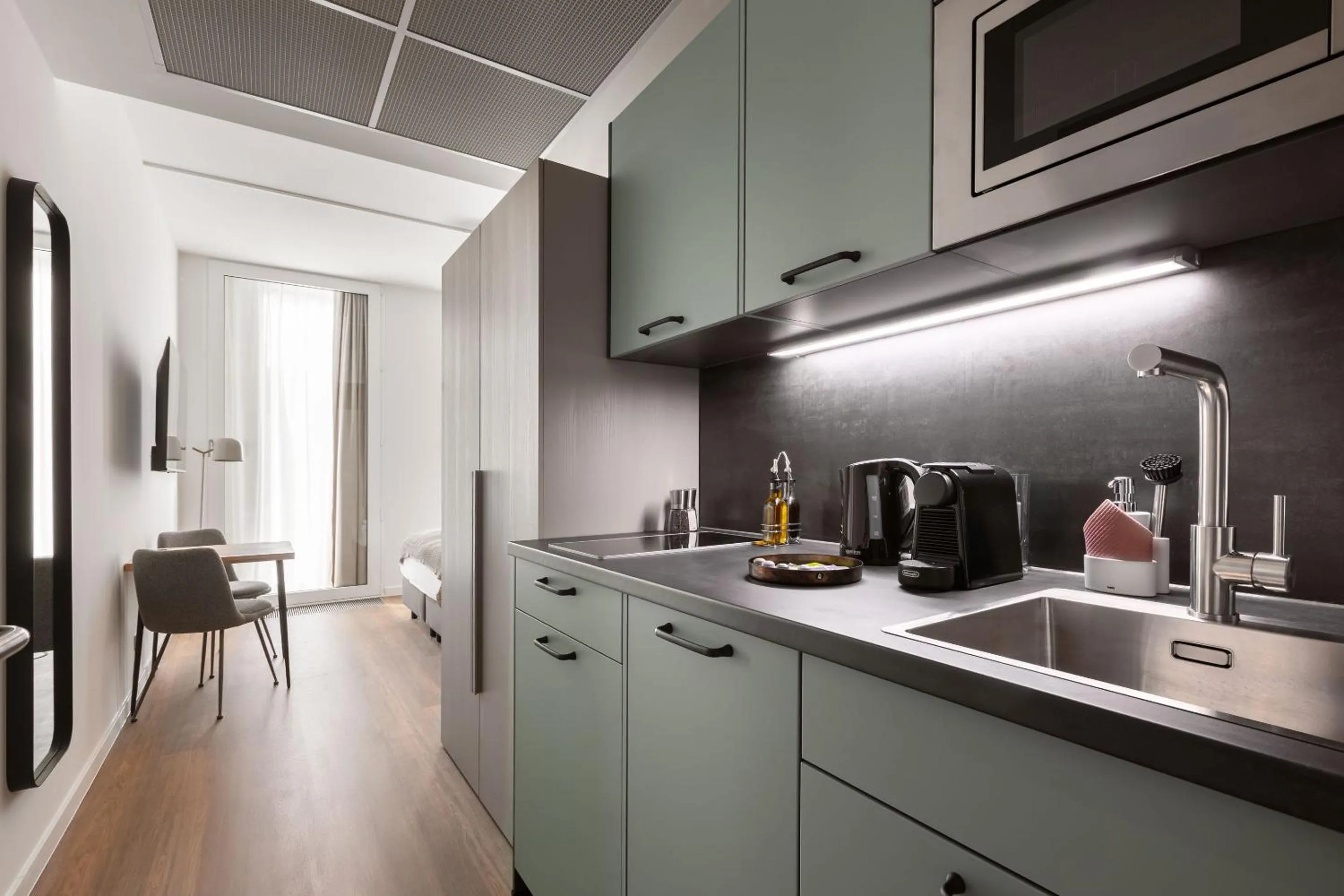 Coffee/tea facilities in Limehome Berlin Müllerstraße - Digital Access