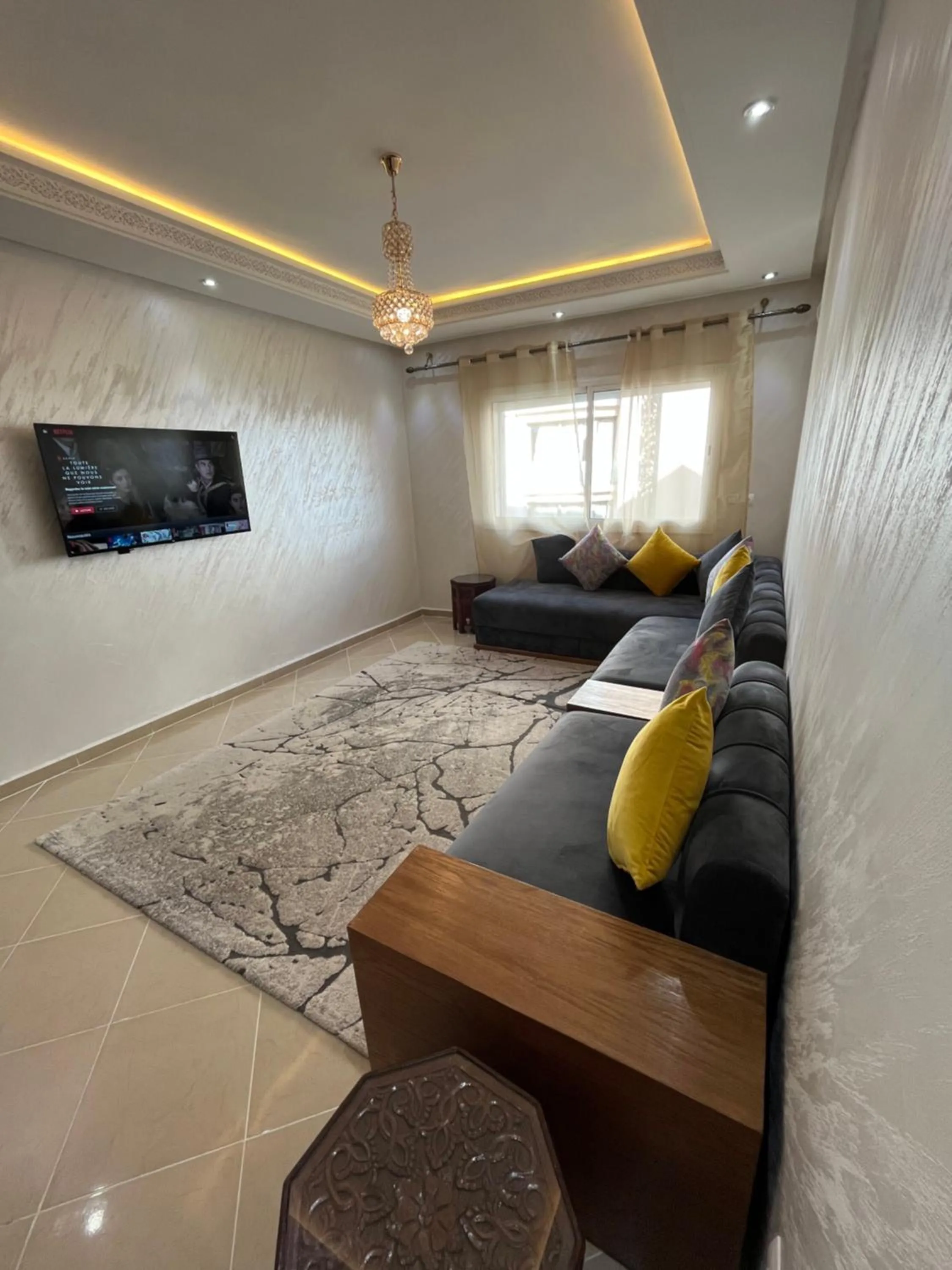 Luxury Center Town Apartment