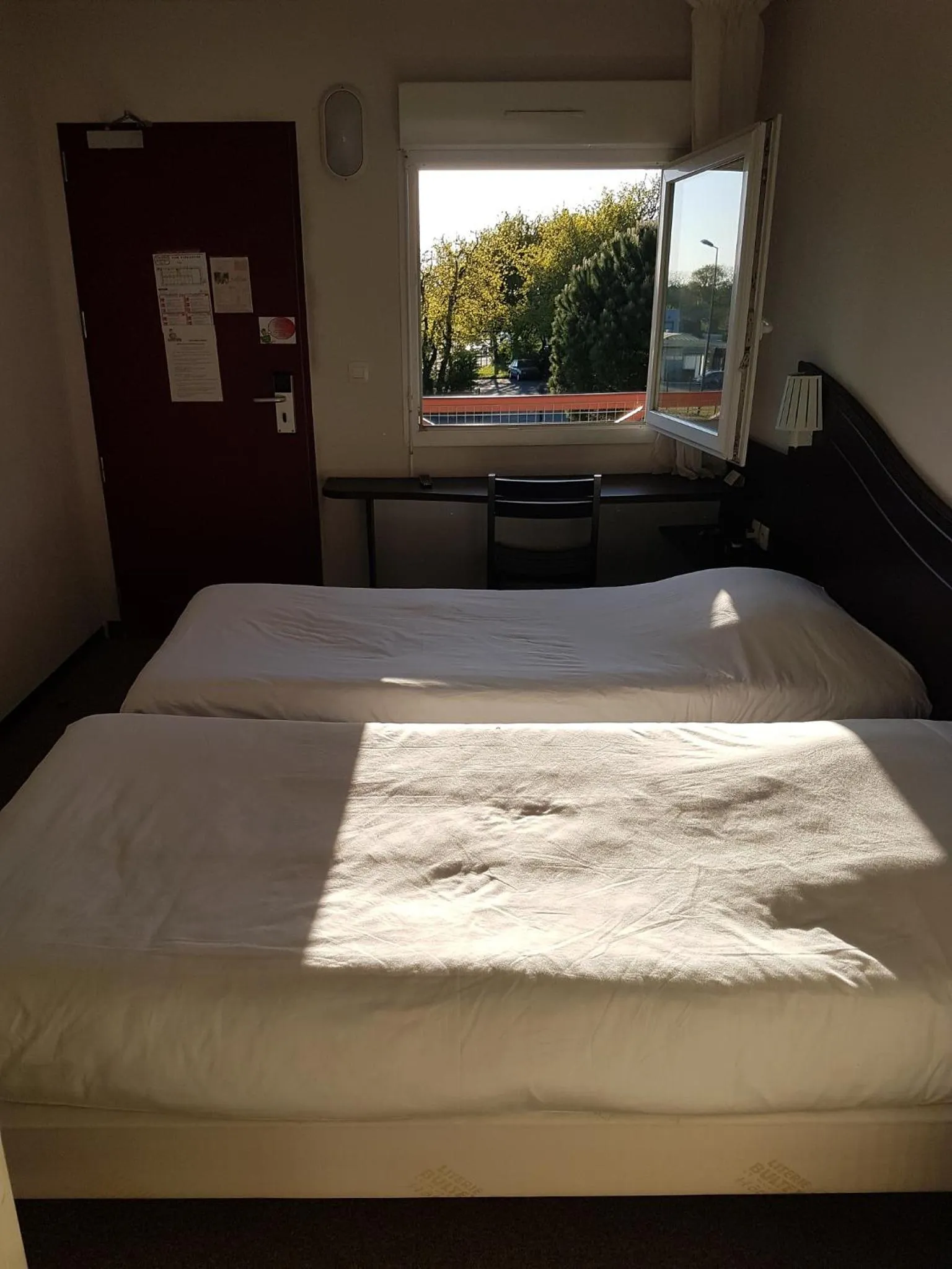 Bedroom, Bed in Enzo Hotels Quimperle By Kyriad Direct