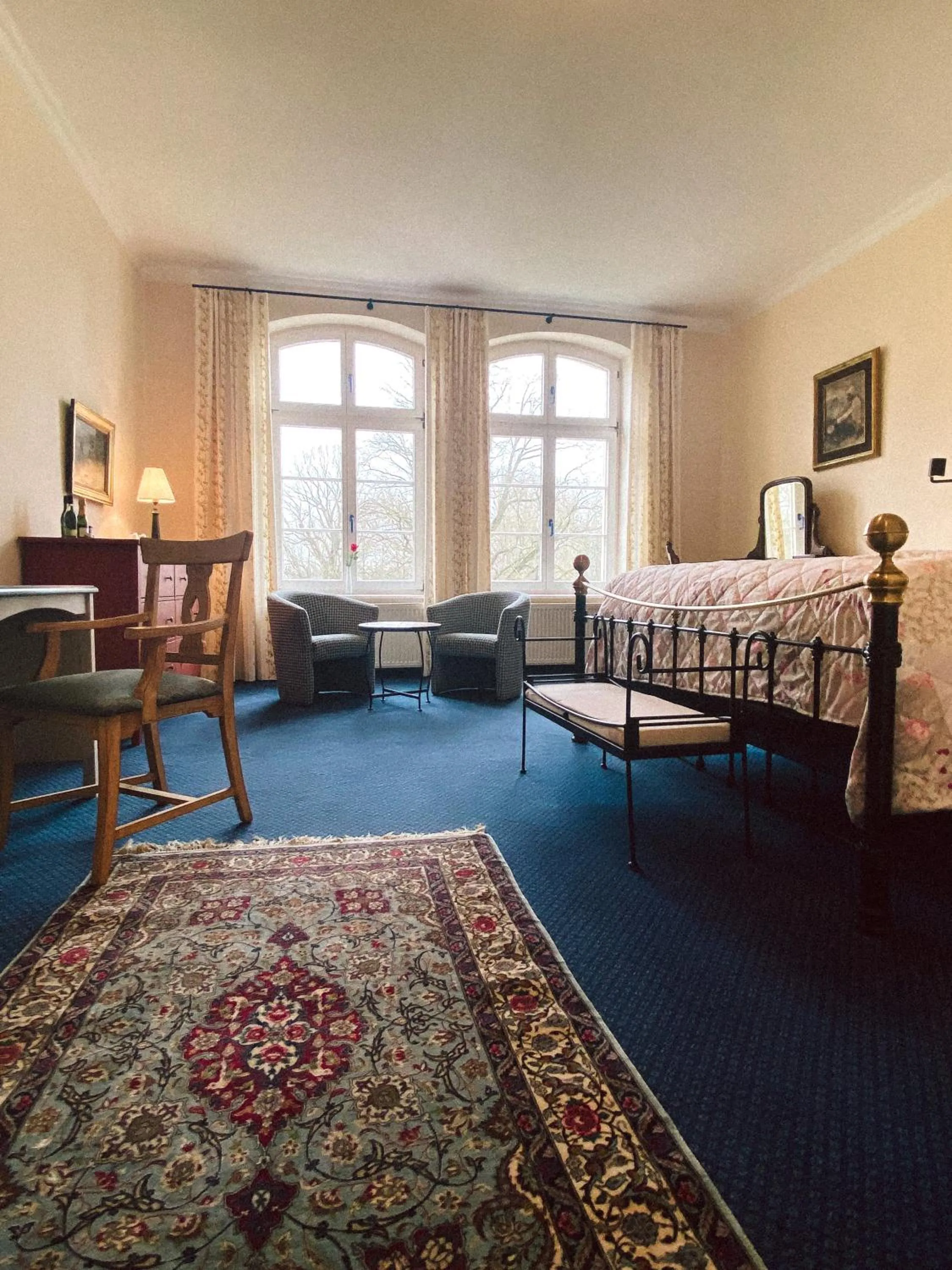 Photo of the whole room, Bed in Landhotel Schloss Daschow