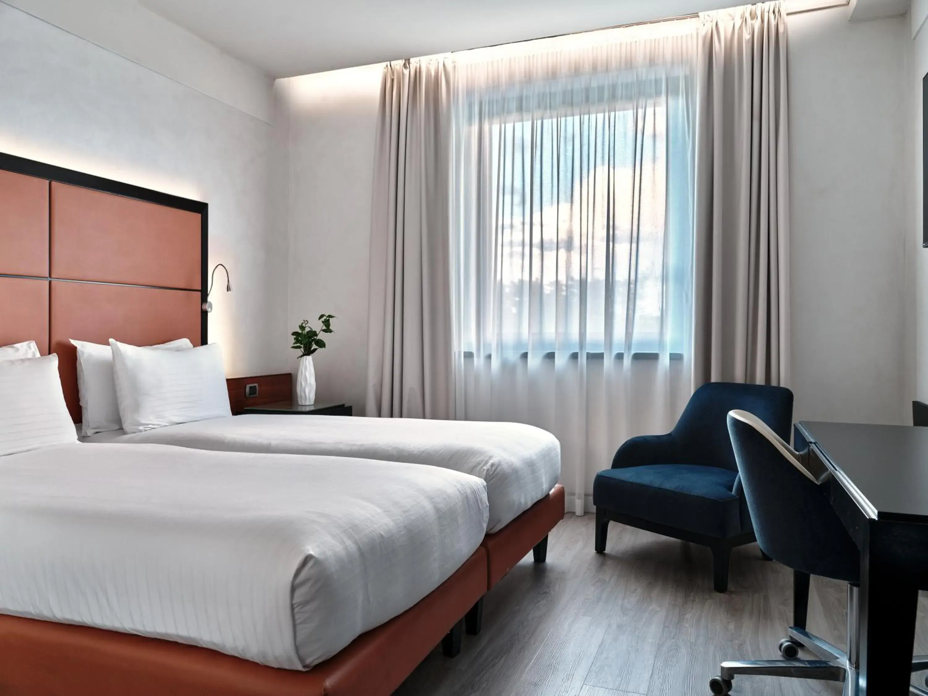 Standard Room with Two Single Beds in Crowne Plaza Milan - Malpensa Airport by IHG Standard Room with Two Single Beds in Crowne Plaza Milan - Malpensa Airport by IHG
