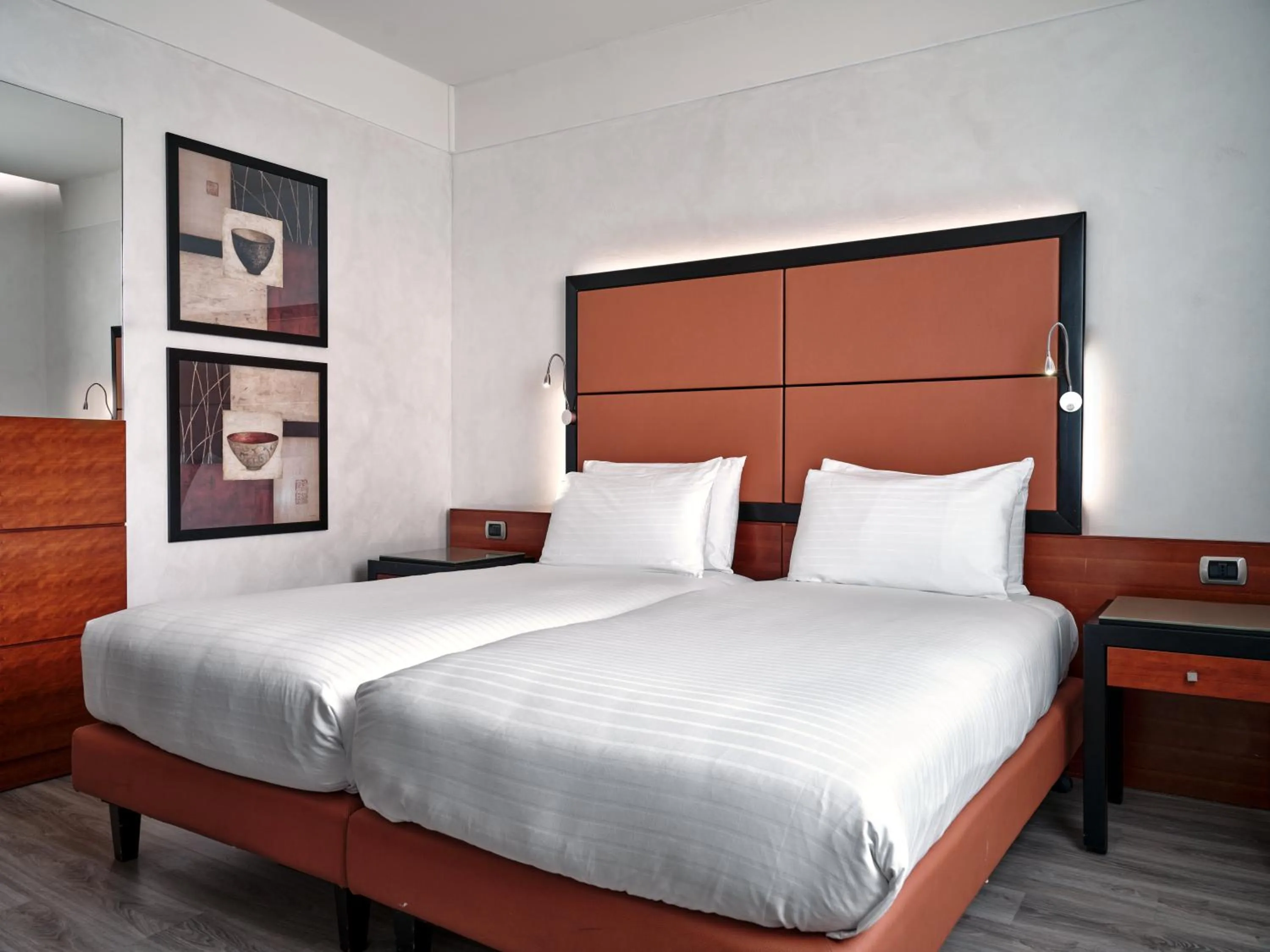 Bed in Crowne Plaza Milan - Malpensa Airport by IHG