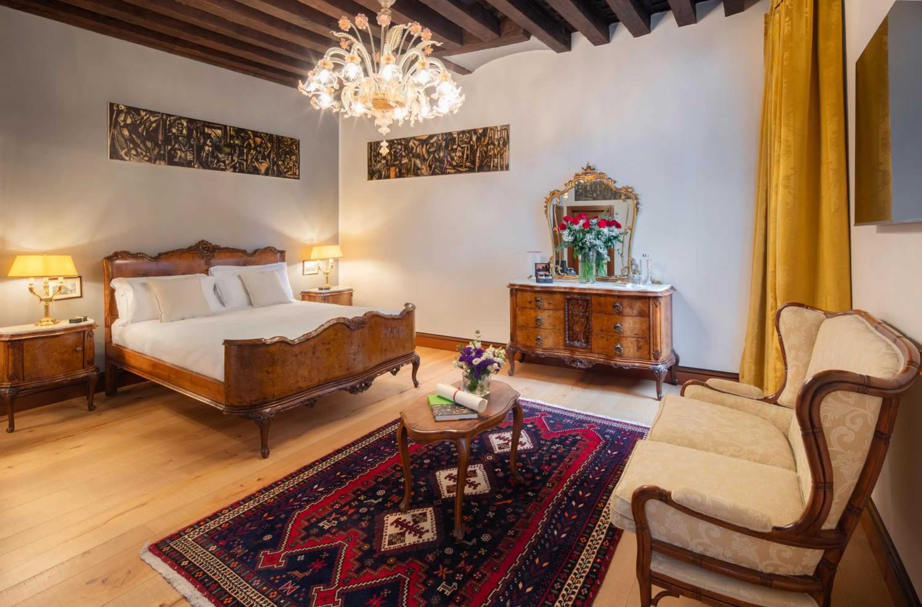 Bed in All’Angelo Art Hotel