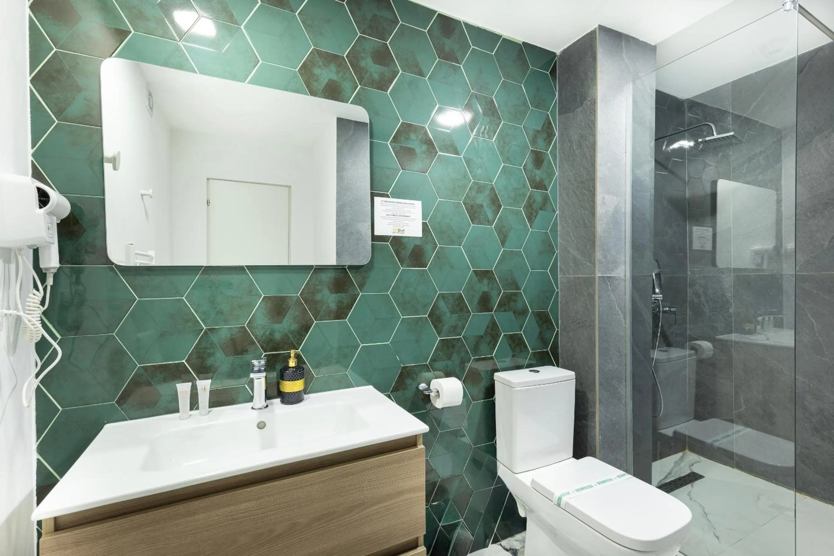 Bathroom in Hotel City Break