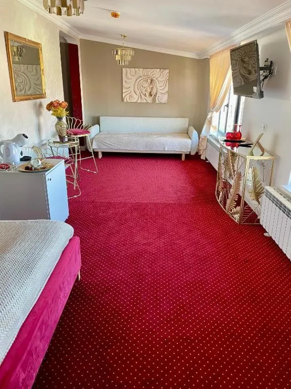 Living room, Bed in Hotel City Break