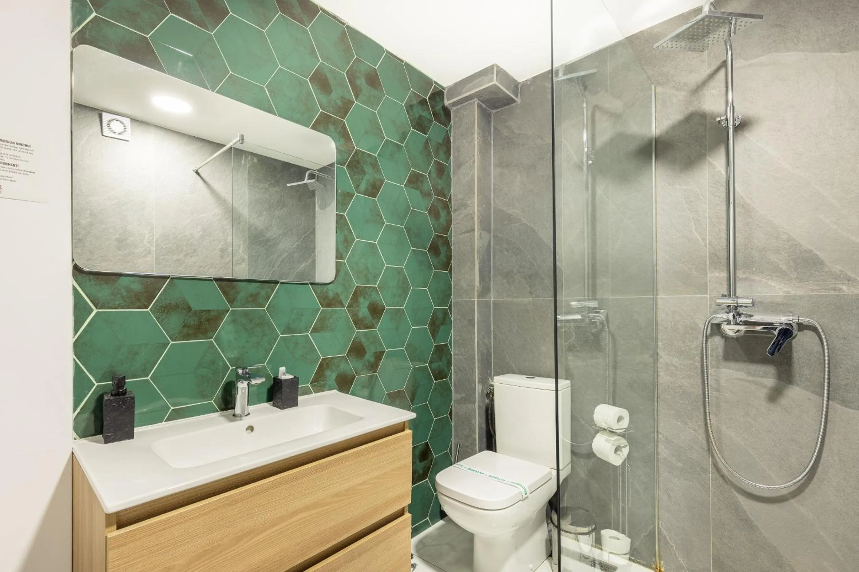 Shower in Hotel City Break