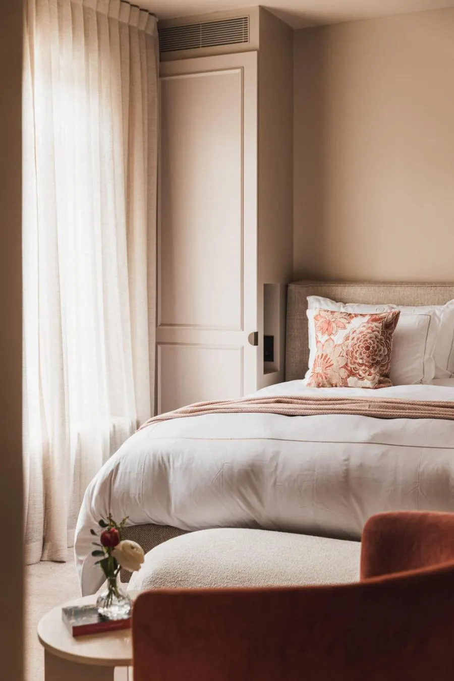 Bed in Raphaëlles Boutique b&b