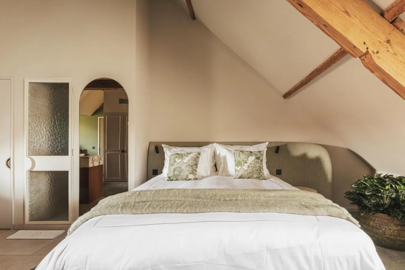 Bed in Raphaëlles Boutique b&b