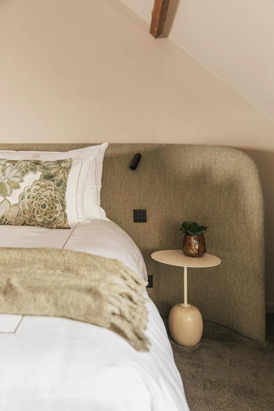 Bed in Raphaëlles Boutique b&b