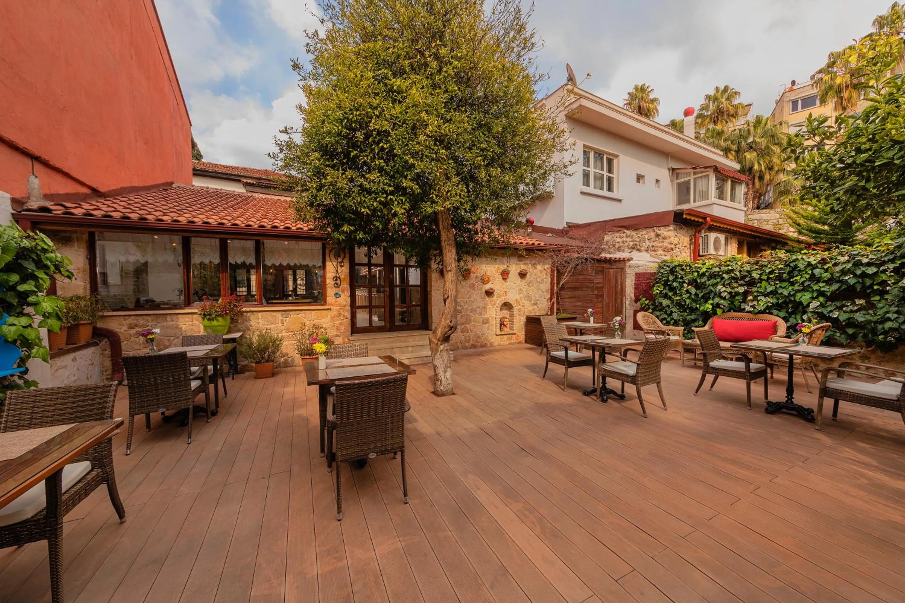 Patio in Zemira Garden Hotel