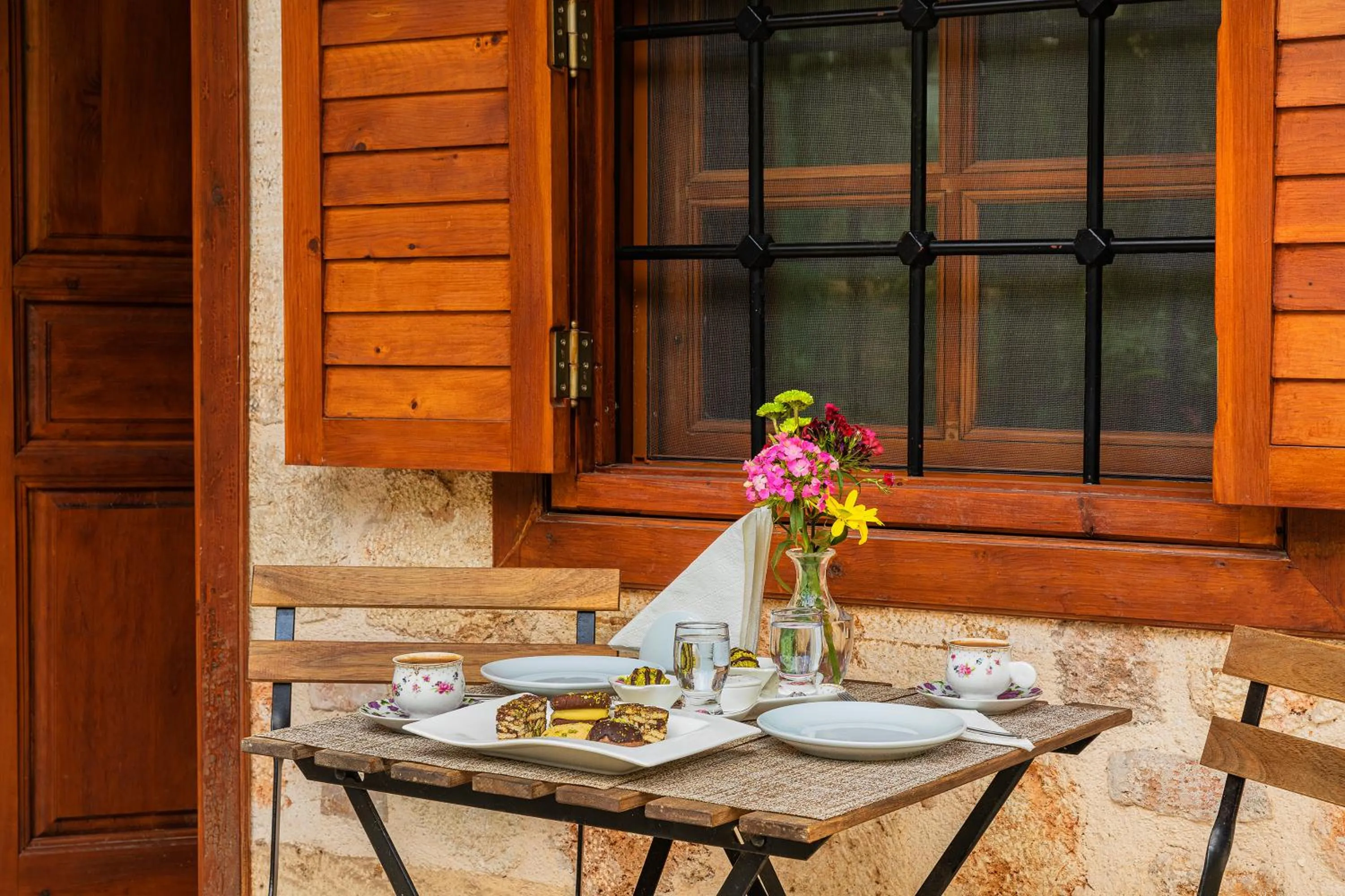 Patio in Zemira Garden Hotel