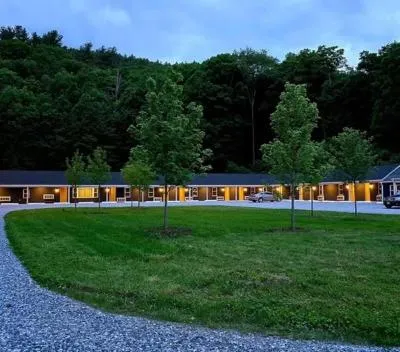 Property building in East Rock Inn