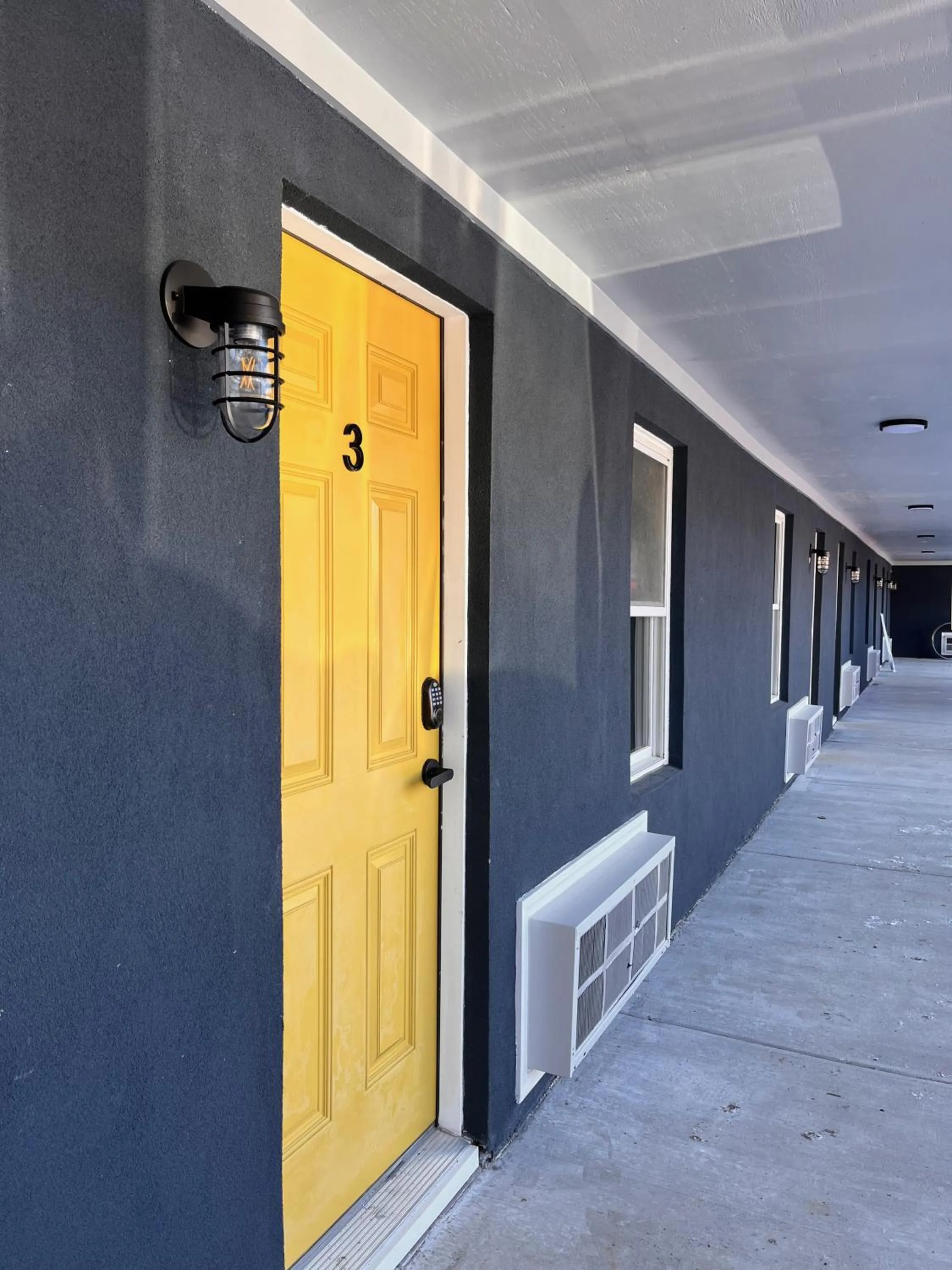 Property building in East Rock Inn