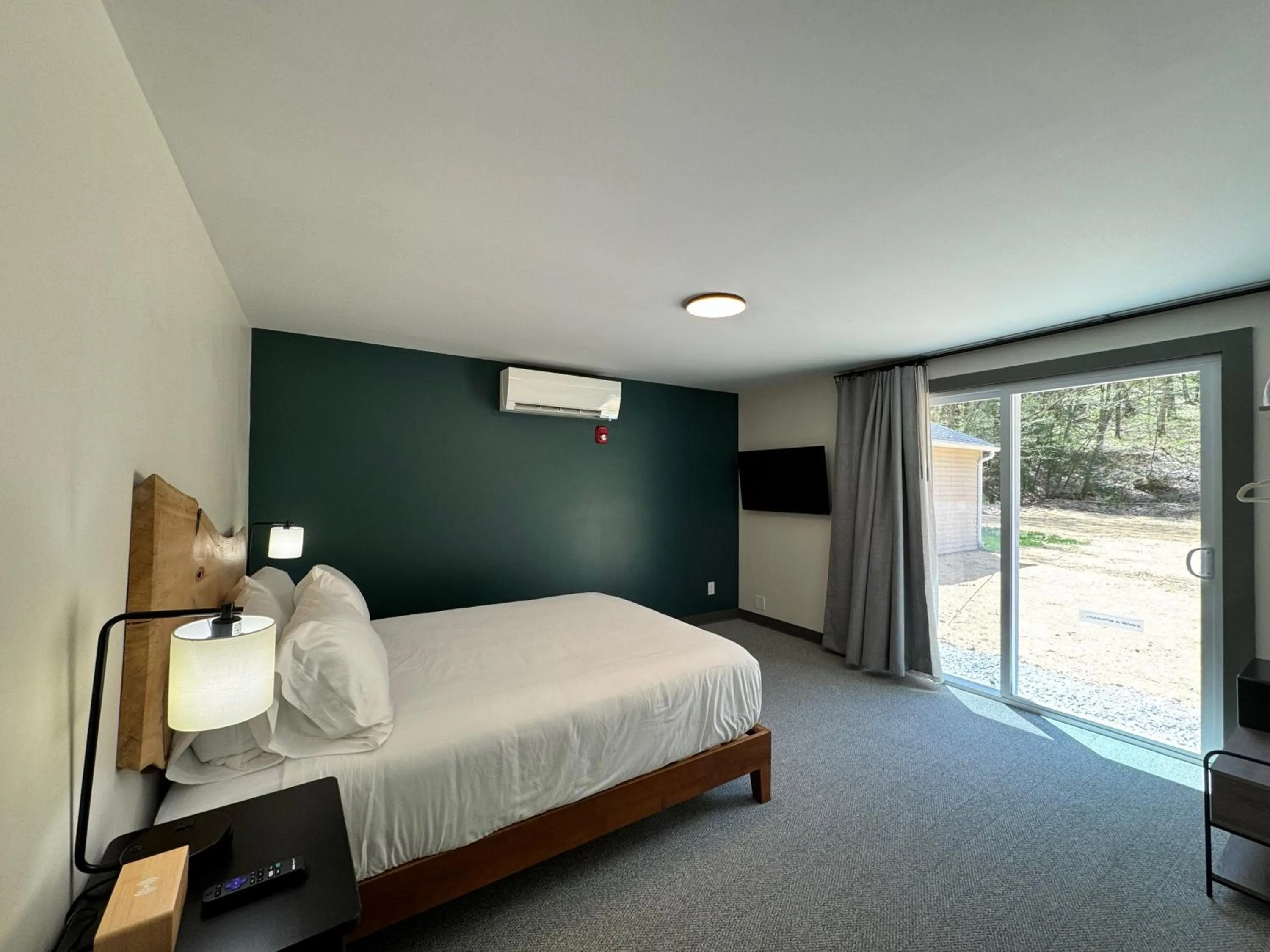 Bed in East Rock Inn