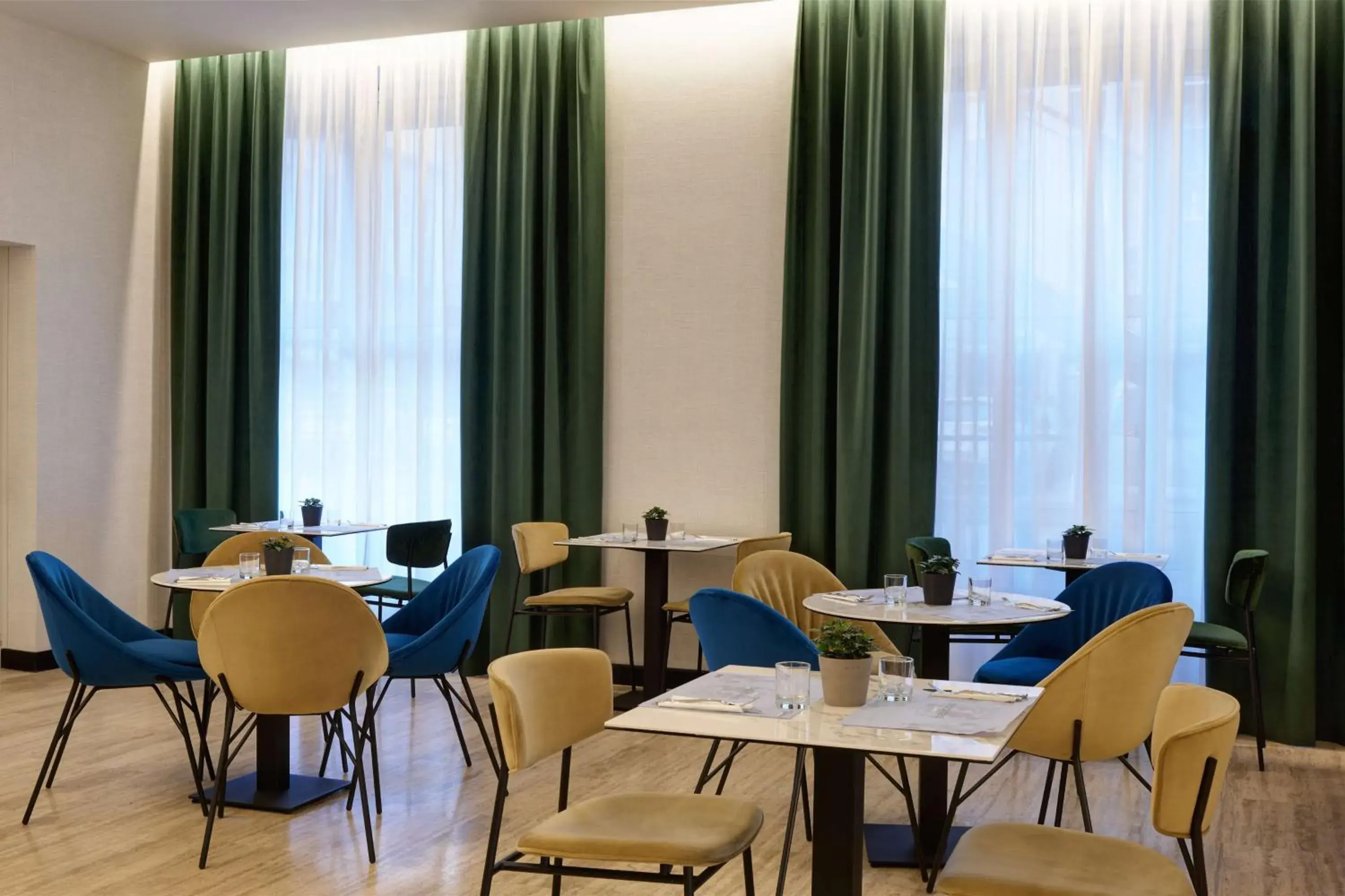 Lounge or bar in Radisson Hotel Ferrara Lounge or bar in Radisson Hotel Ferrara