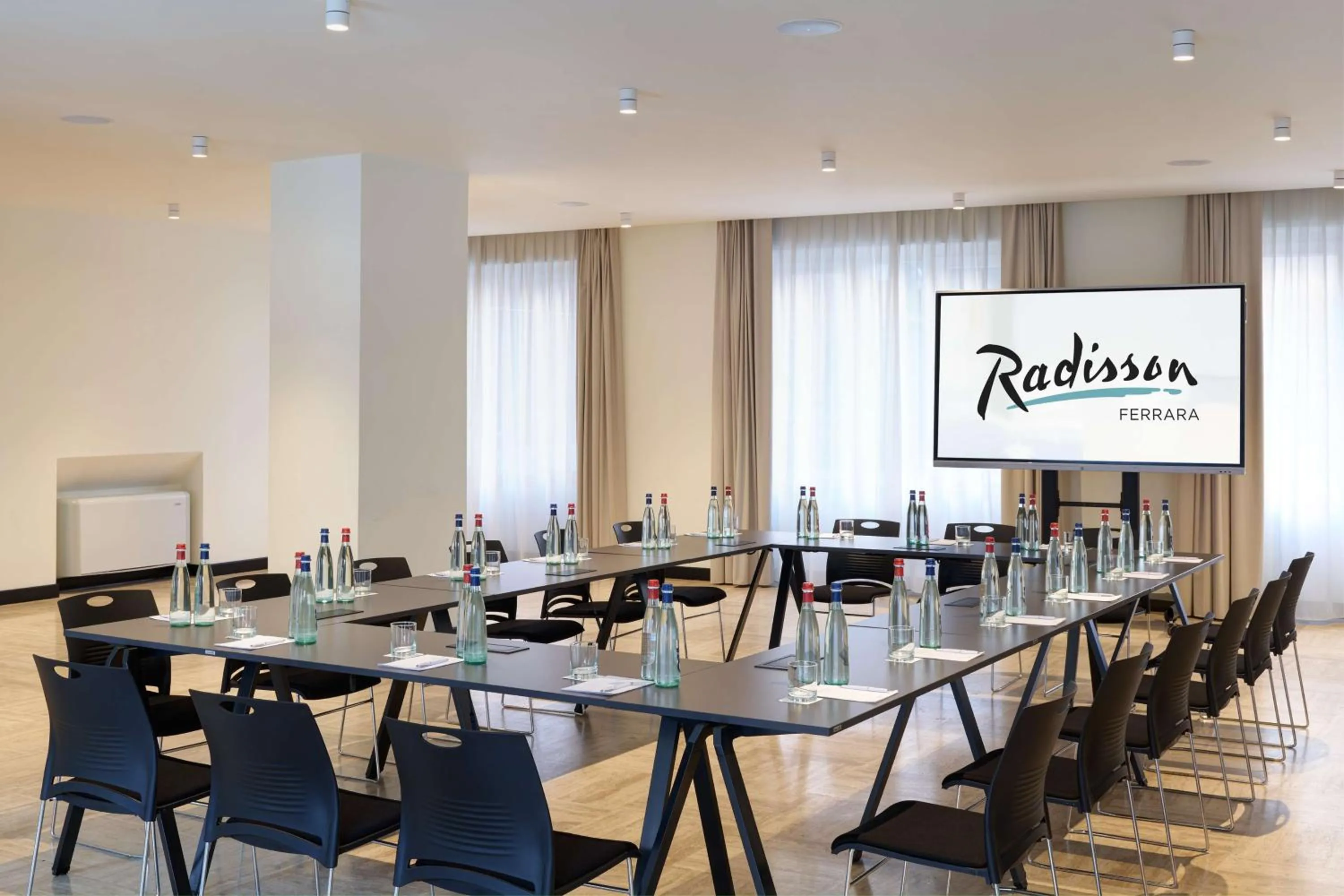 Meeting/conference room in Radisson Hotel Ferrara