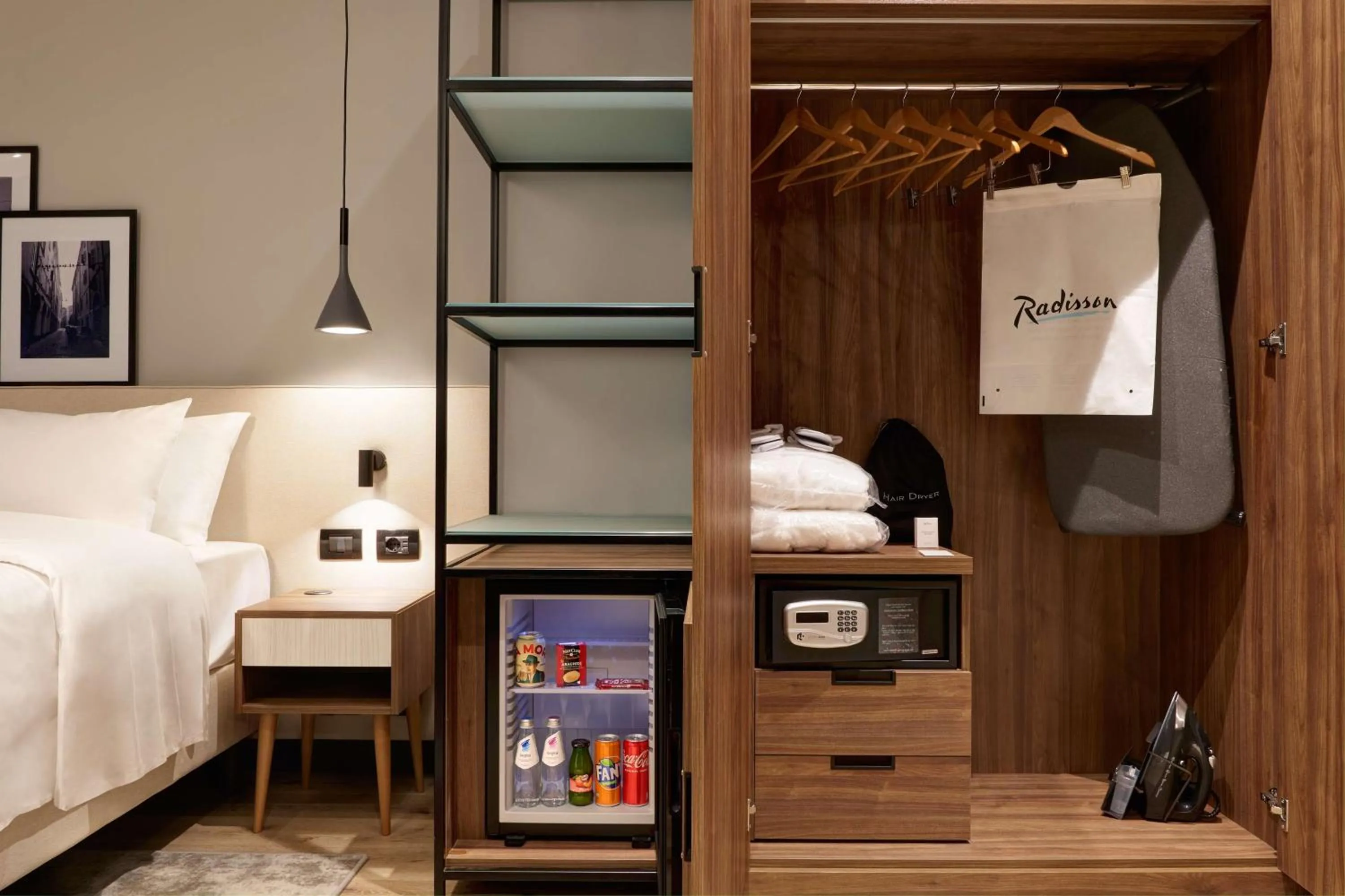 Other, Bed in Radisson Hotel Ferrara