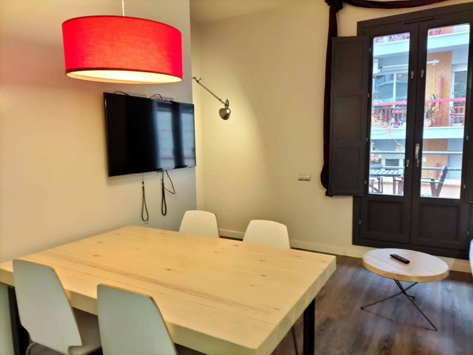 TV and multimedia in Montserrat Apartments by gaiarooms