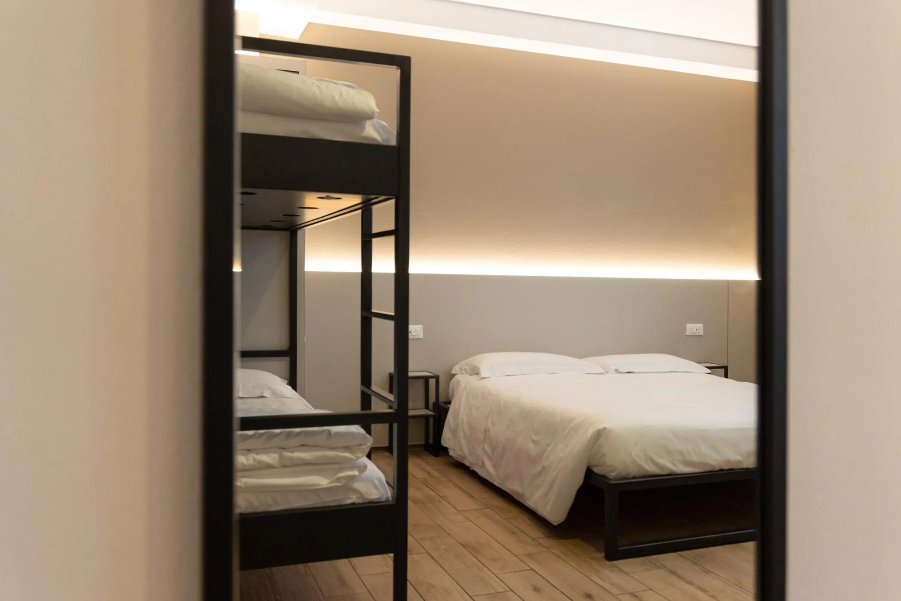 Bedroom, Bed in Hotel Astoria