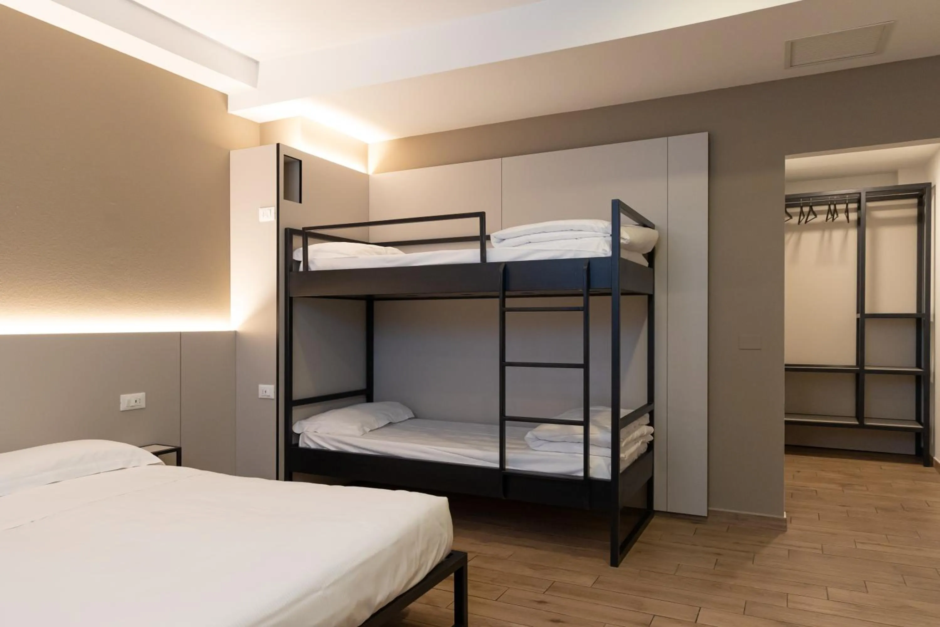 Bedroom, Bed in Hotel Astoria