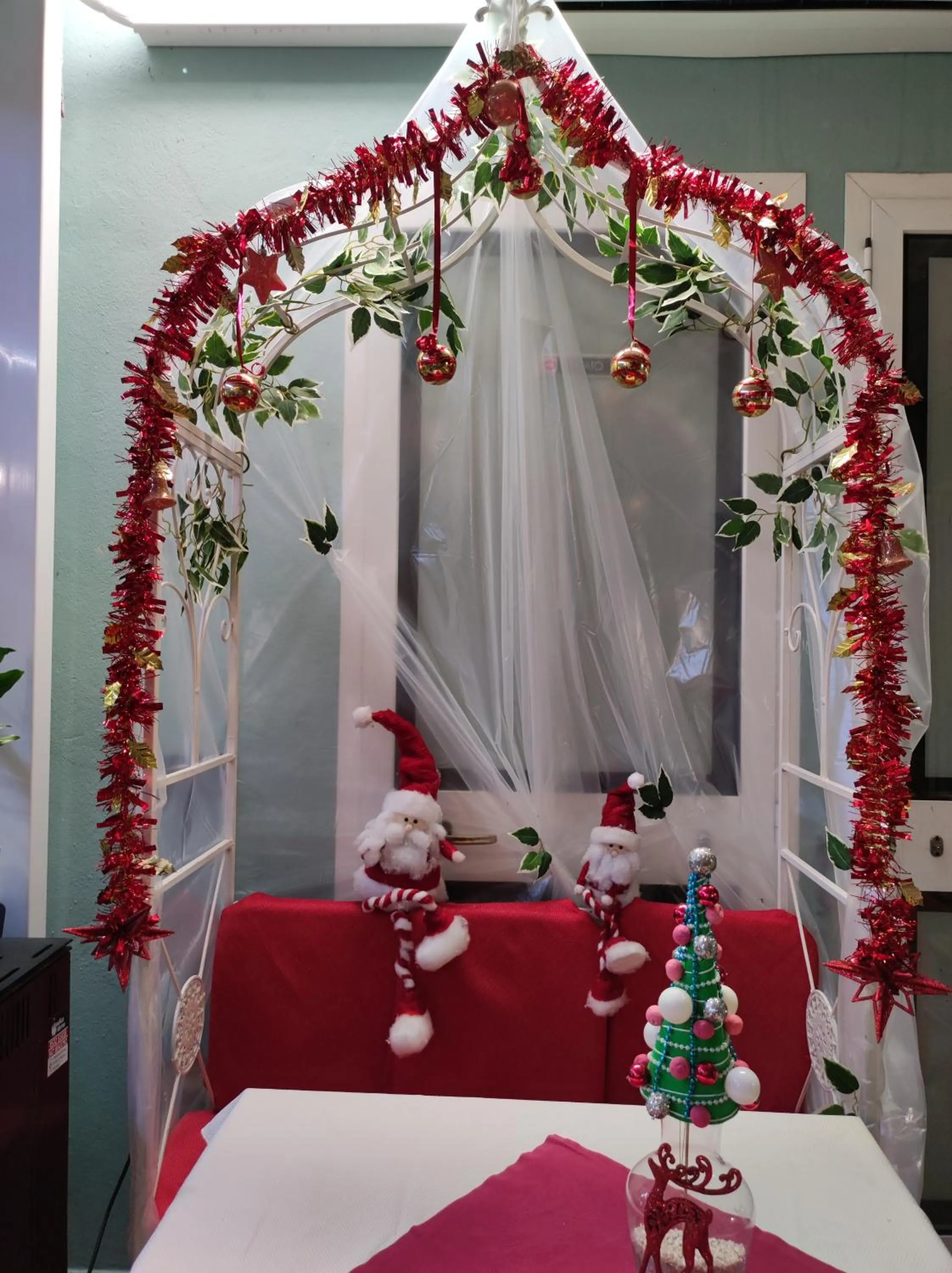 Decorative detail, Bed in D'Elite Room & Breakfast