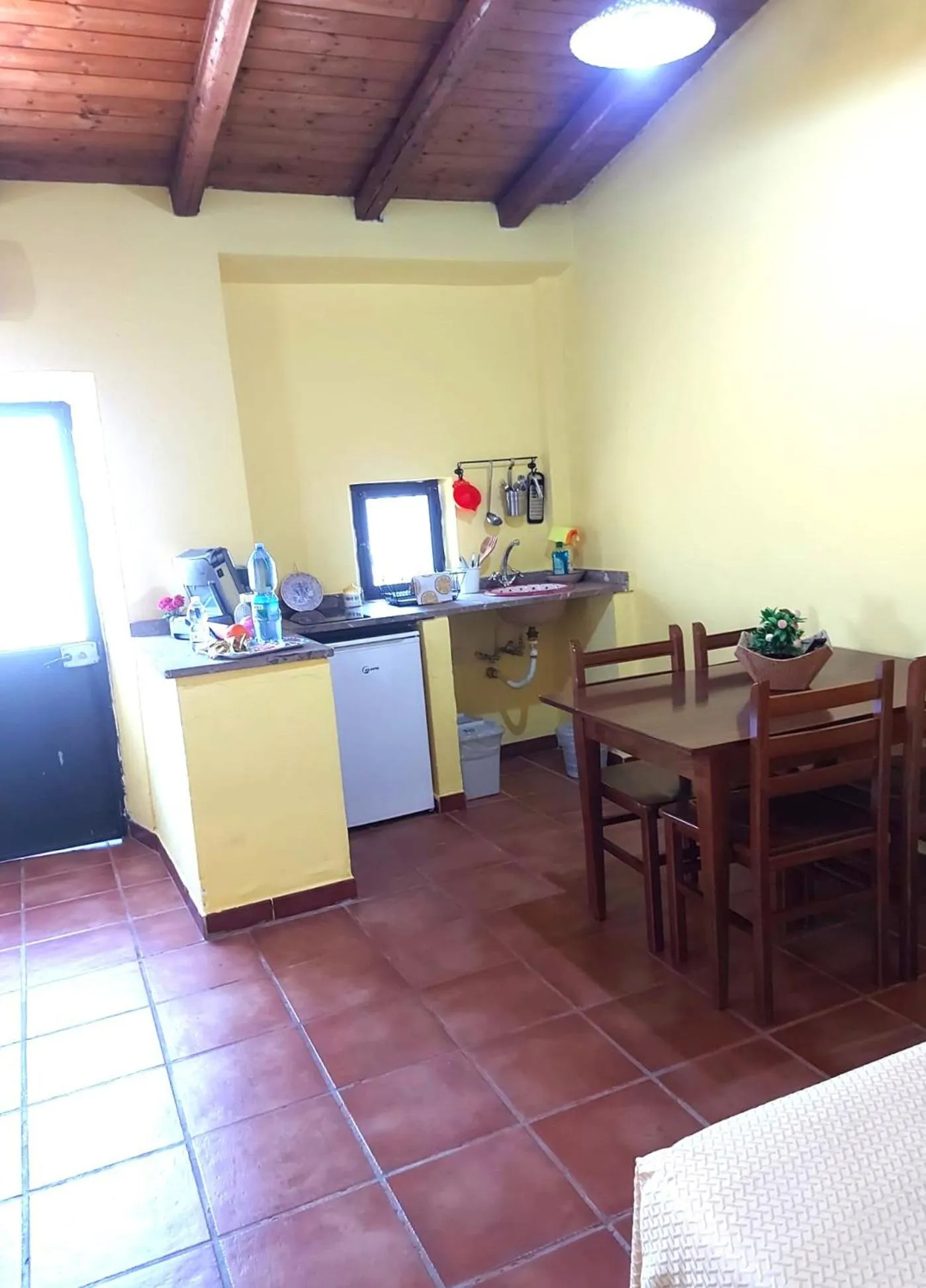 Kitchen or kitchenette in Villa Nadira