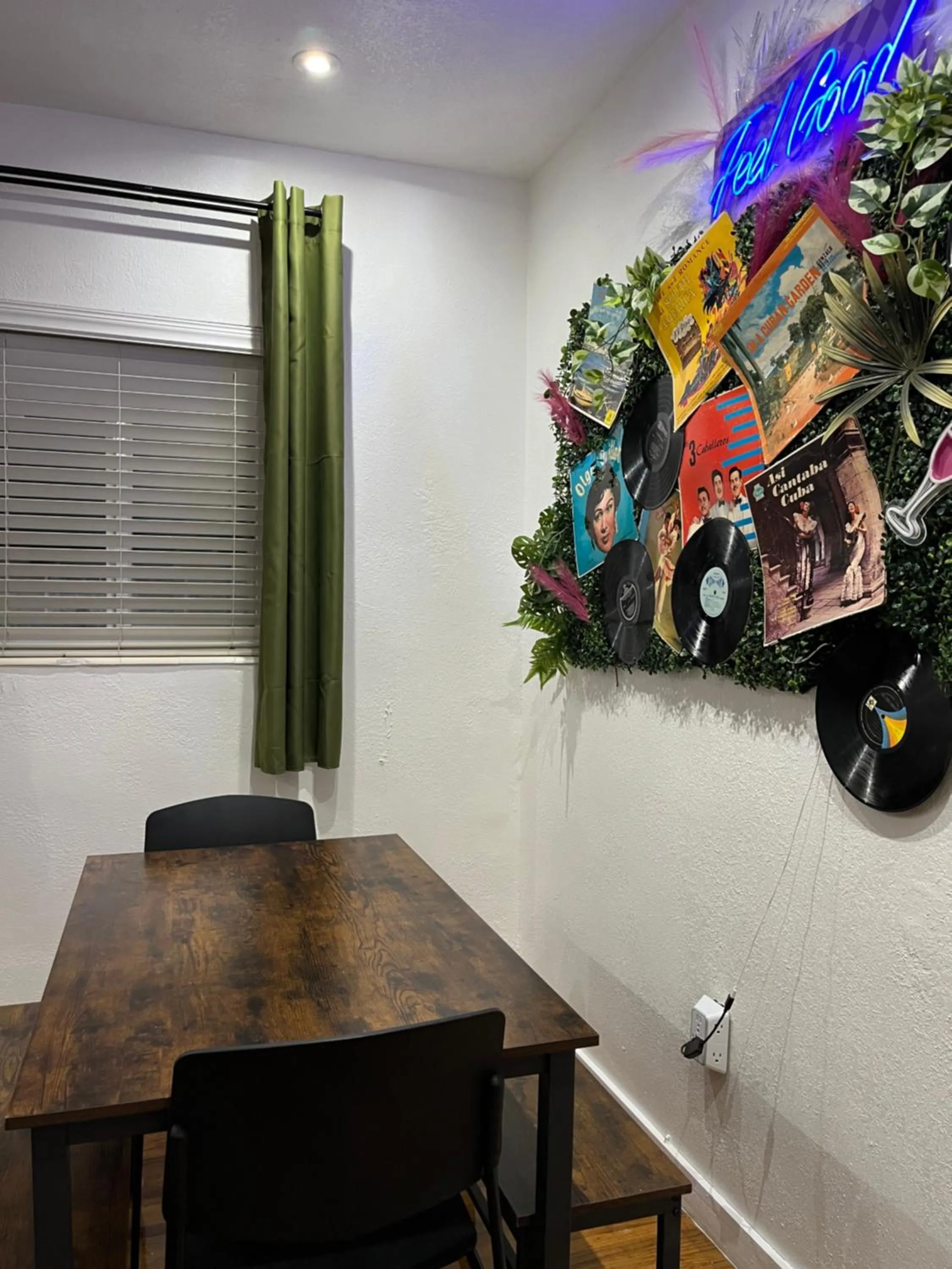 Stunning Little Havana Suites Close to airport, Calle Ocho, Brickell, Wynwood and the Beaches - Free Parking