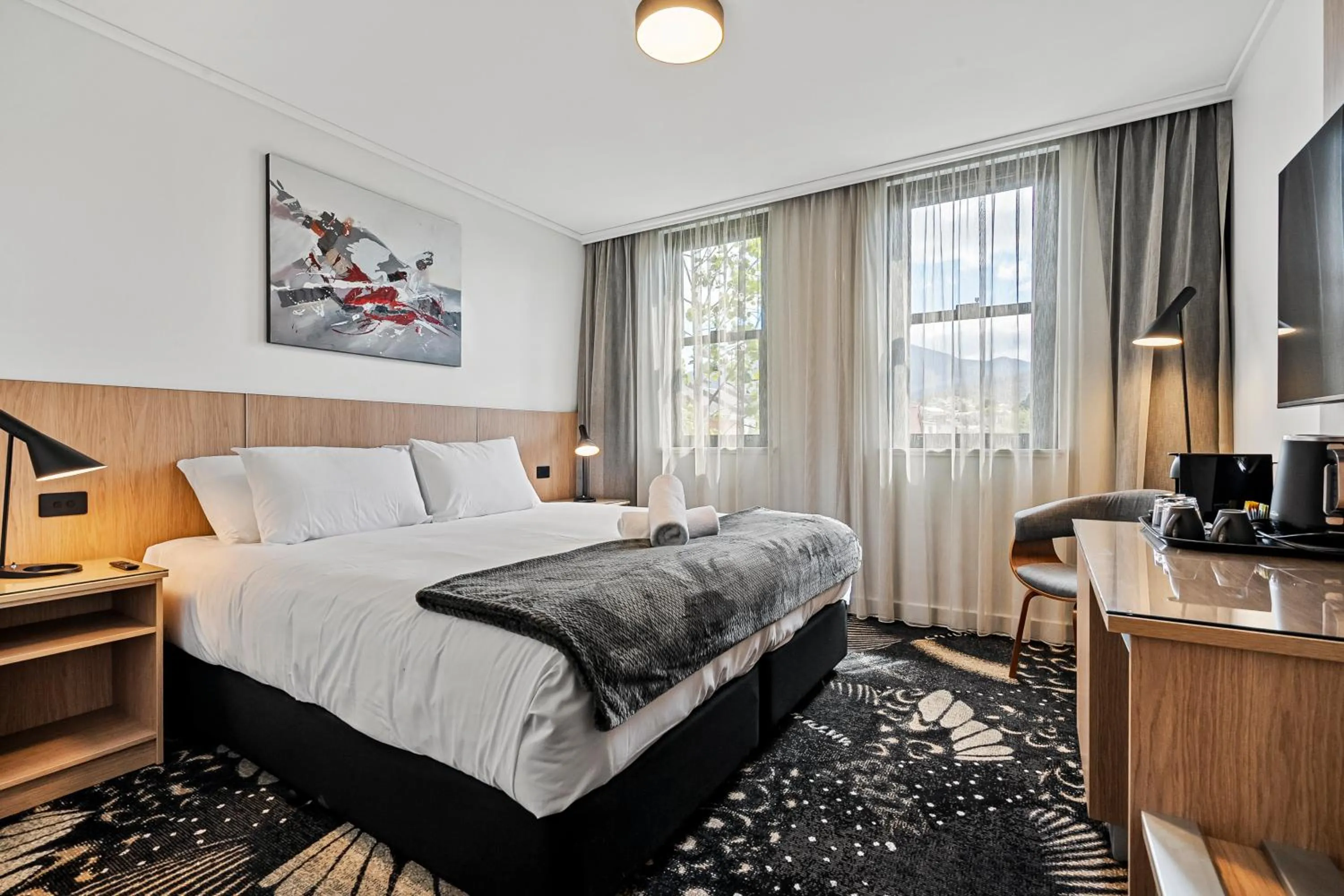 Photo of the whole room, Bed in Prince of Wales Hotel