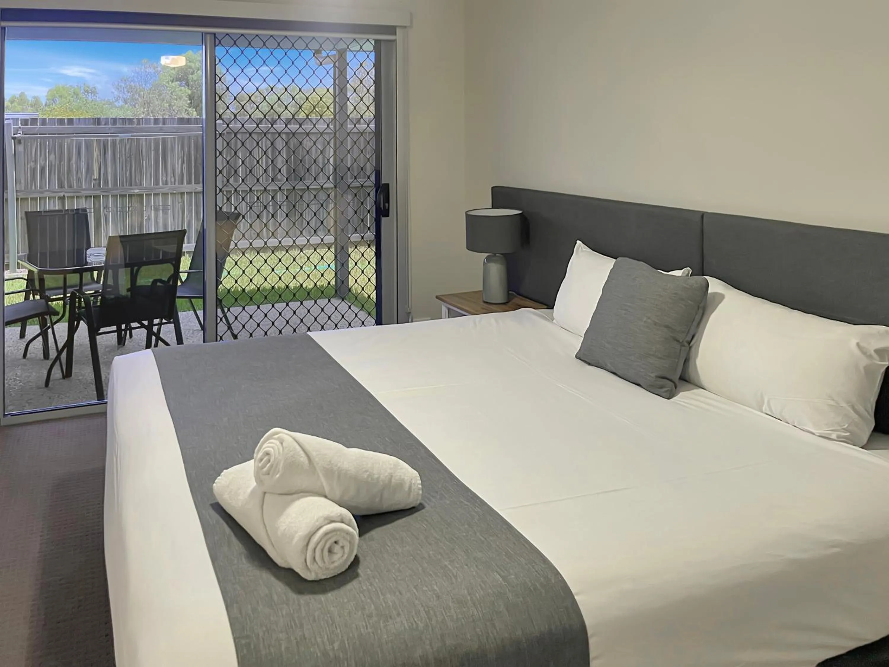 Bedroom, Bed in Direct Collective - Villas on Rivergum