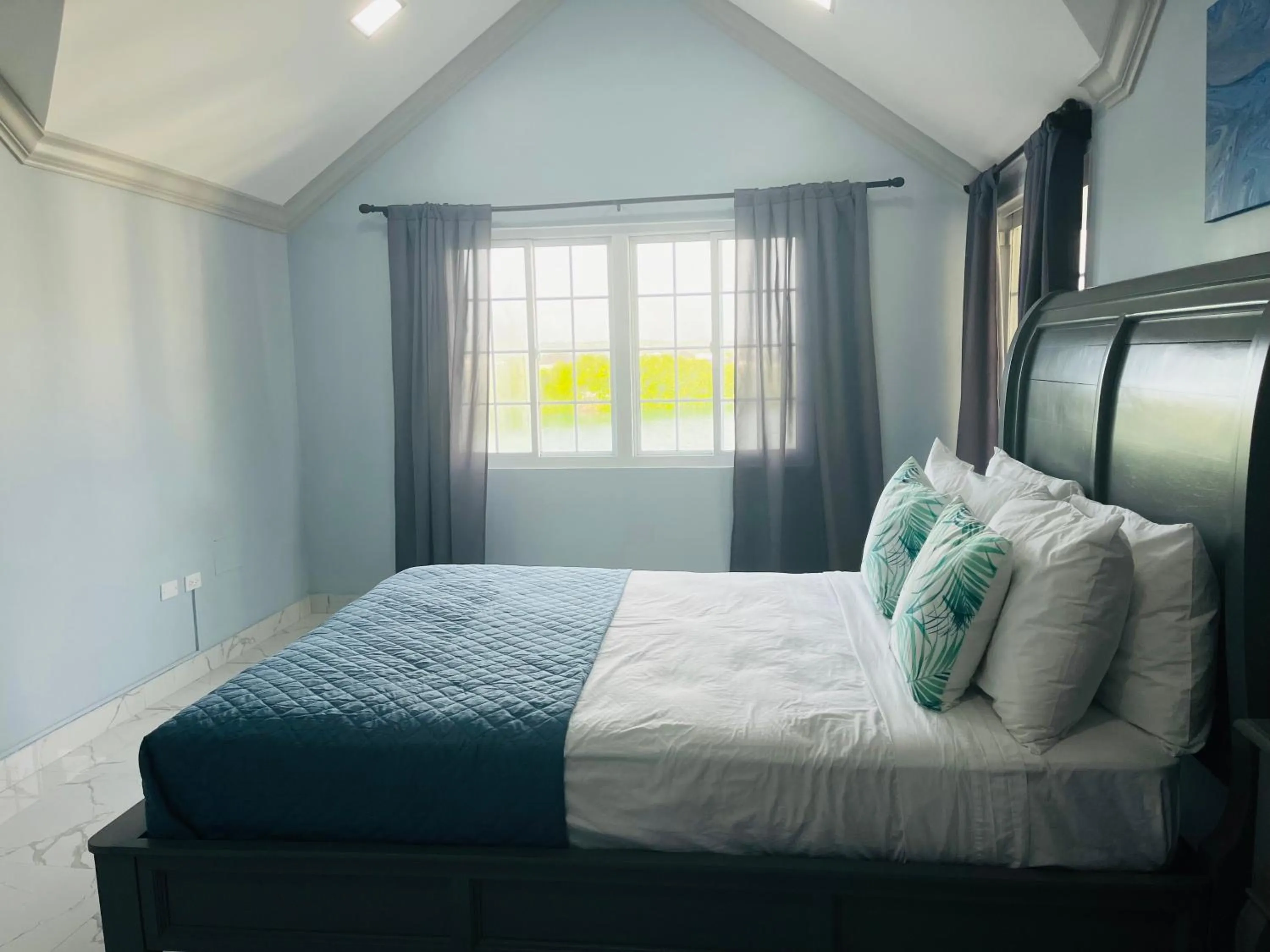 Bedroom, Bed in Luxury Apartments and Rooms,The Lagoons