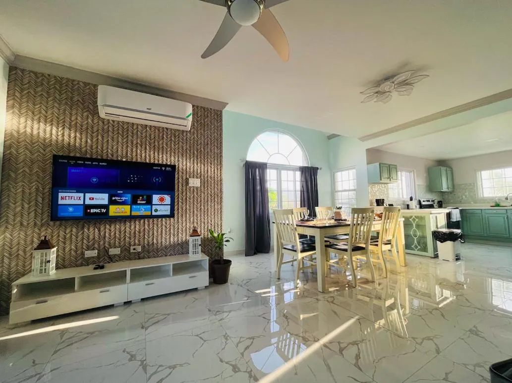 Luxury Apartments and Rooms,The Lagoons