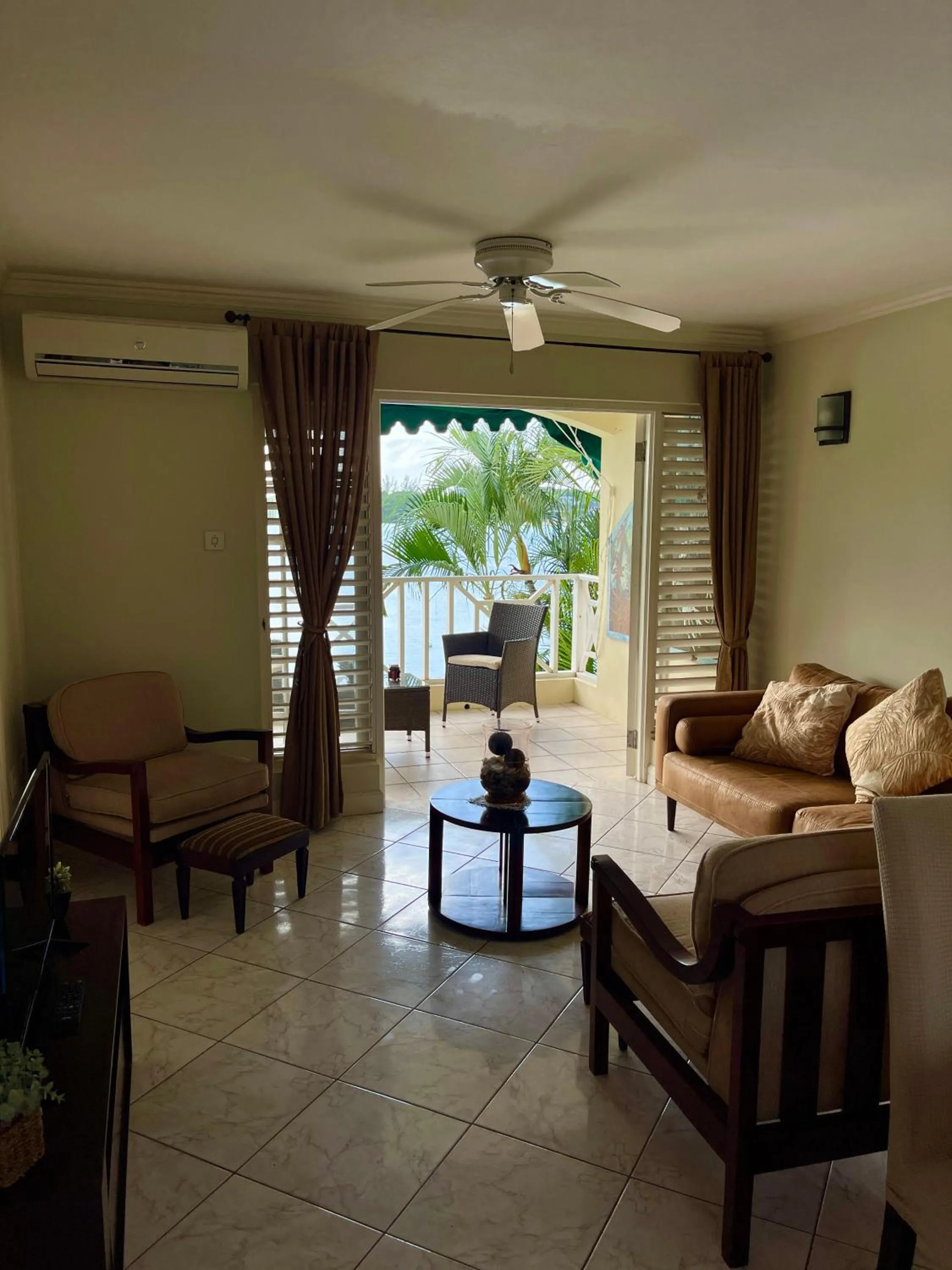 Balcony/Terrace in Luxury Apartments and Rooms,The Lagoons