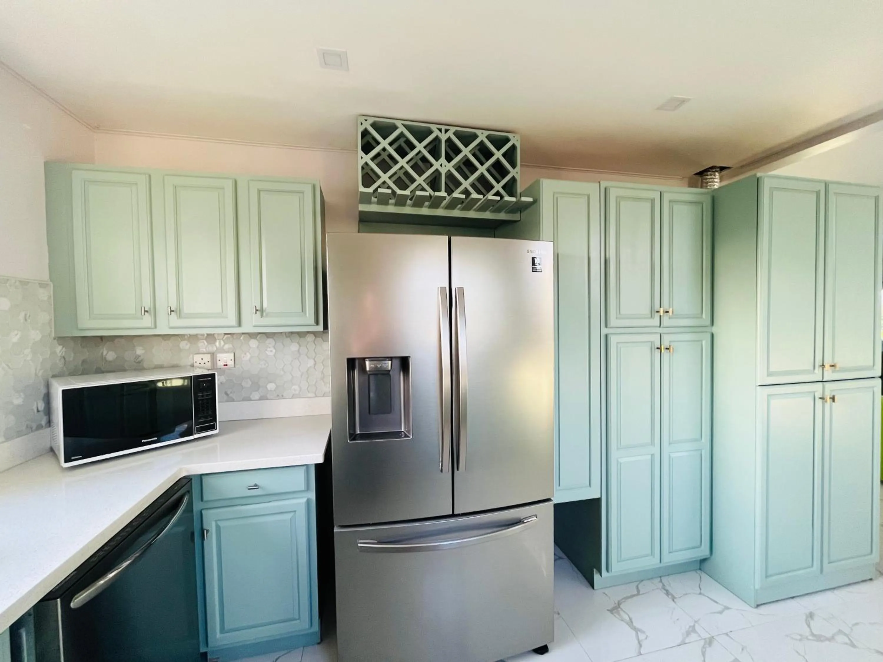 Kitchen or kitchenette in Luxury Apartments and Rooms,The Lagoons