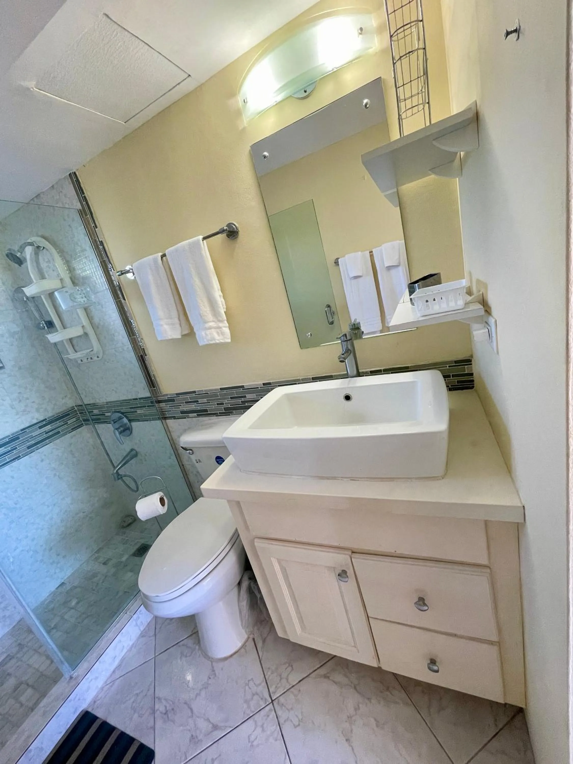 Shower in Luxury Apartments and Rooms,The Lagoons