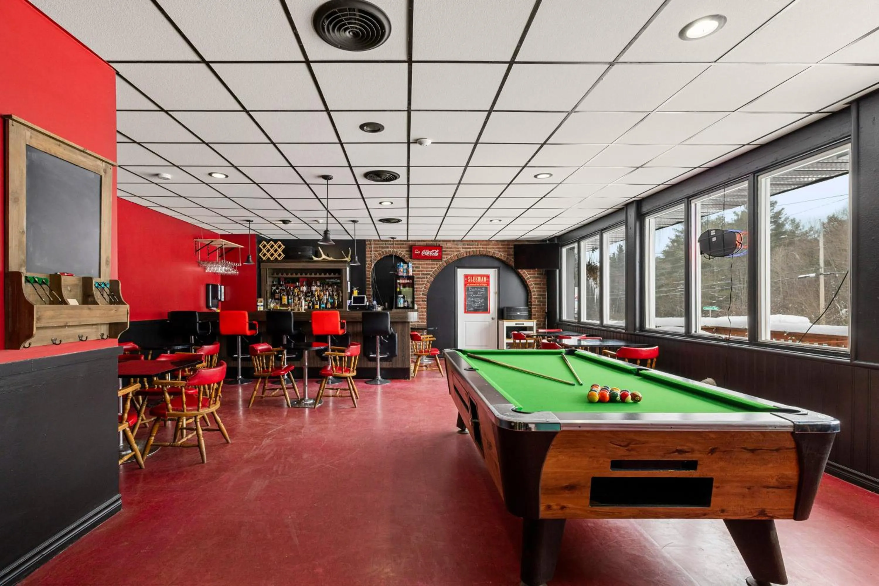 Billiard in Lakeside Inn