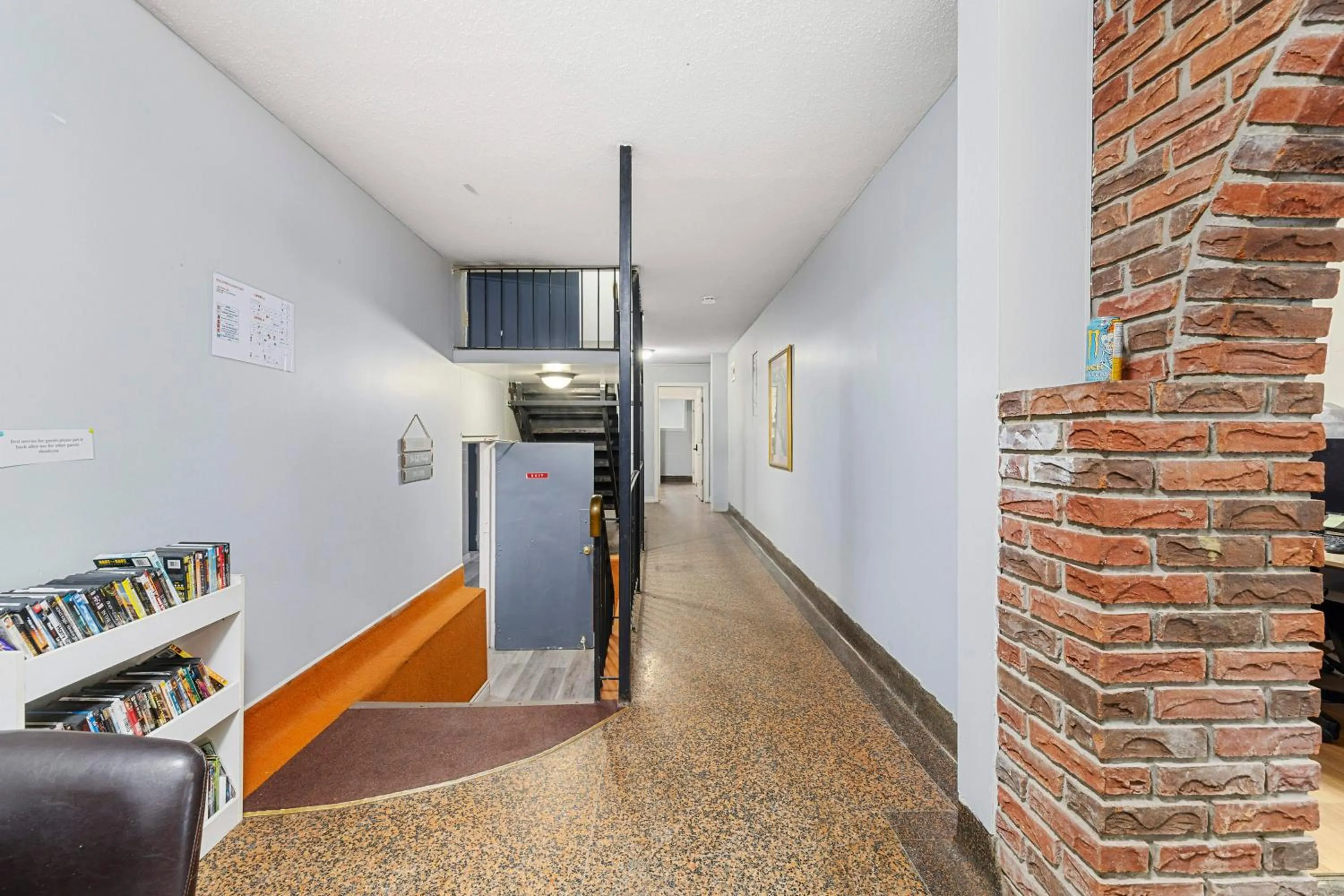 Property building in Lakeside Inn