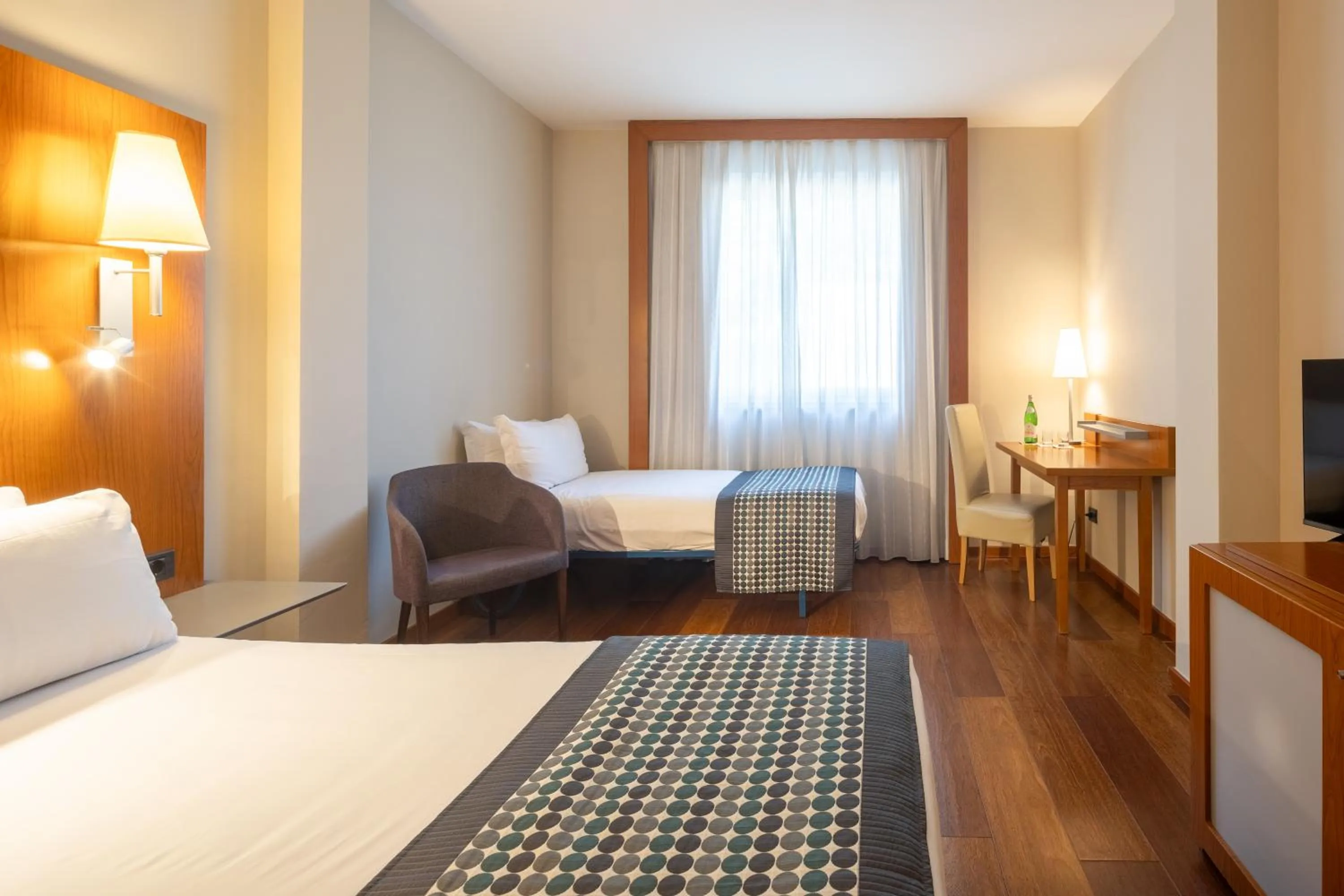 Photo of the whole room, Bed in Exe Toscana