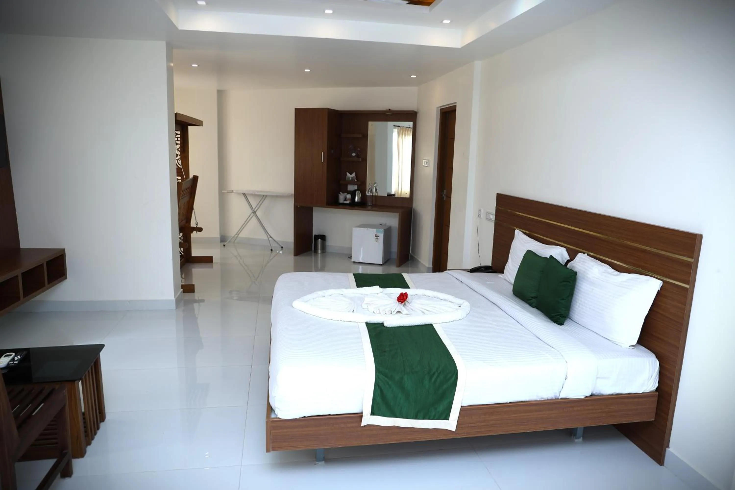 Bed in Delano Residency