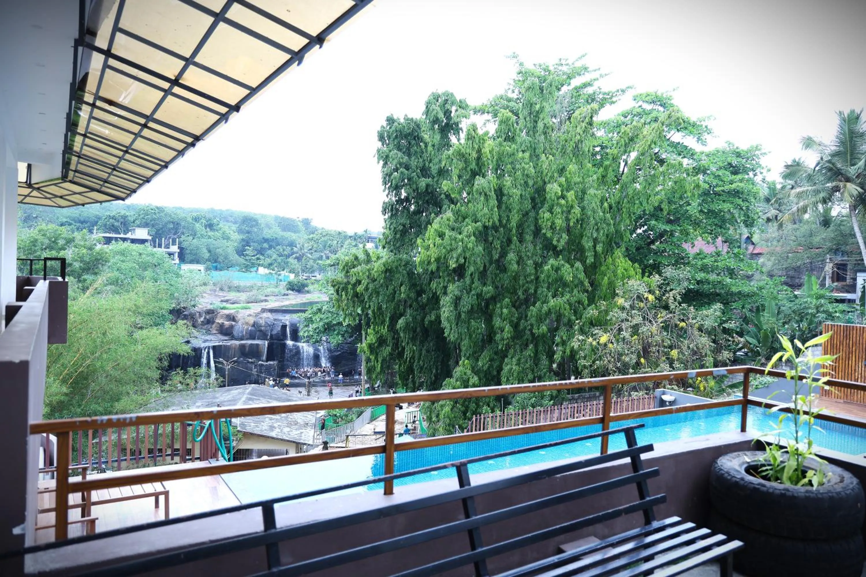 Swimming pool in Delano Residency